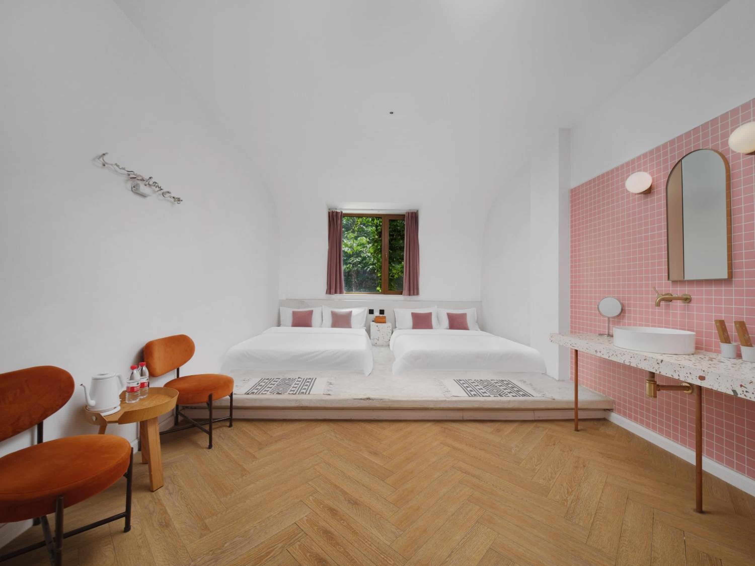 Deluxe Family Room