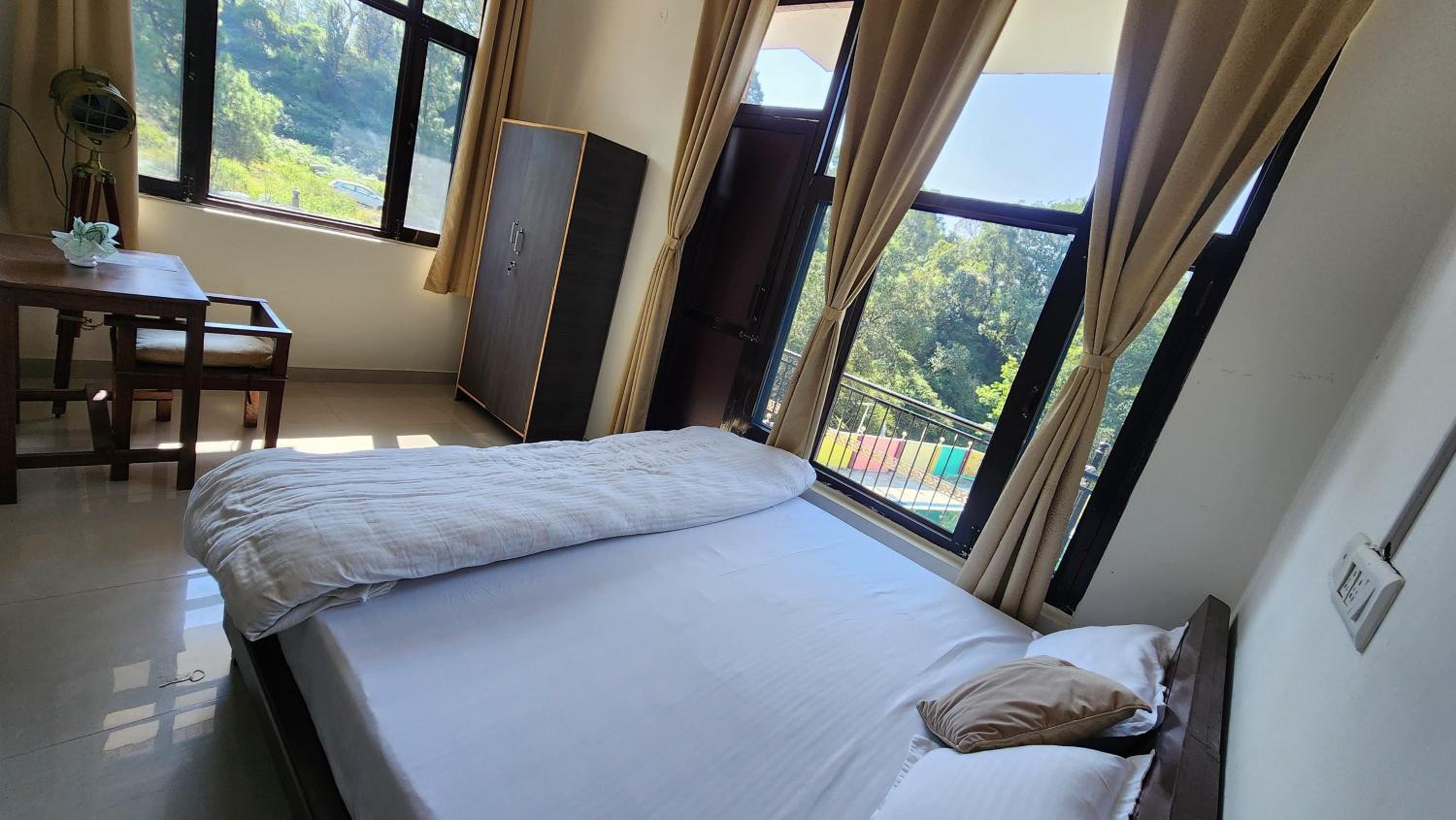 Double Room With Pool View photo 1