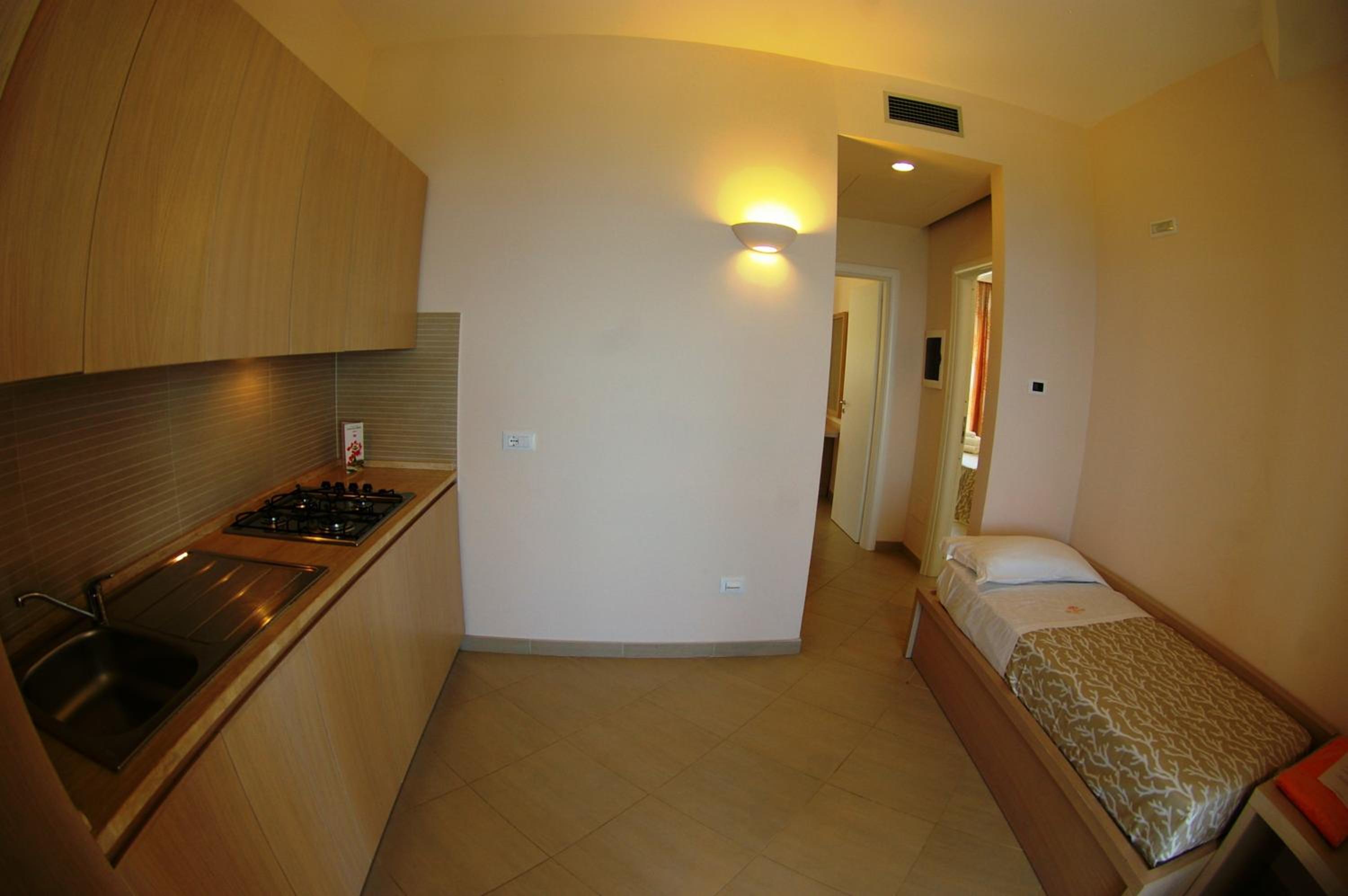 Superior Two-Bedroom Apartment - Photo 4