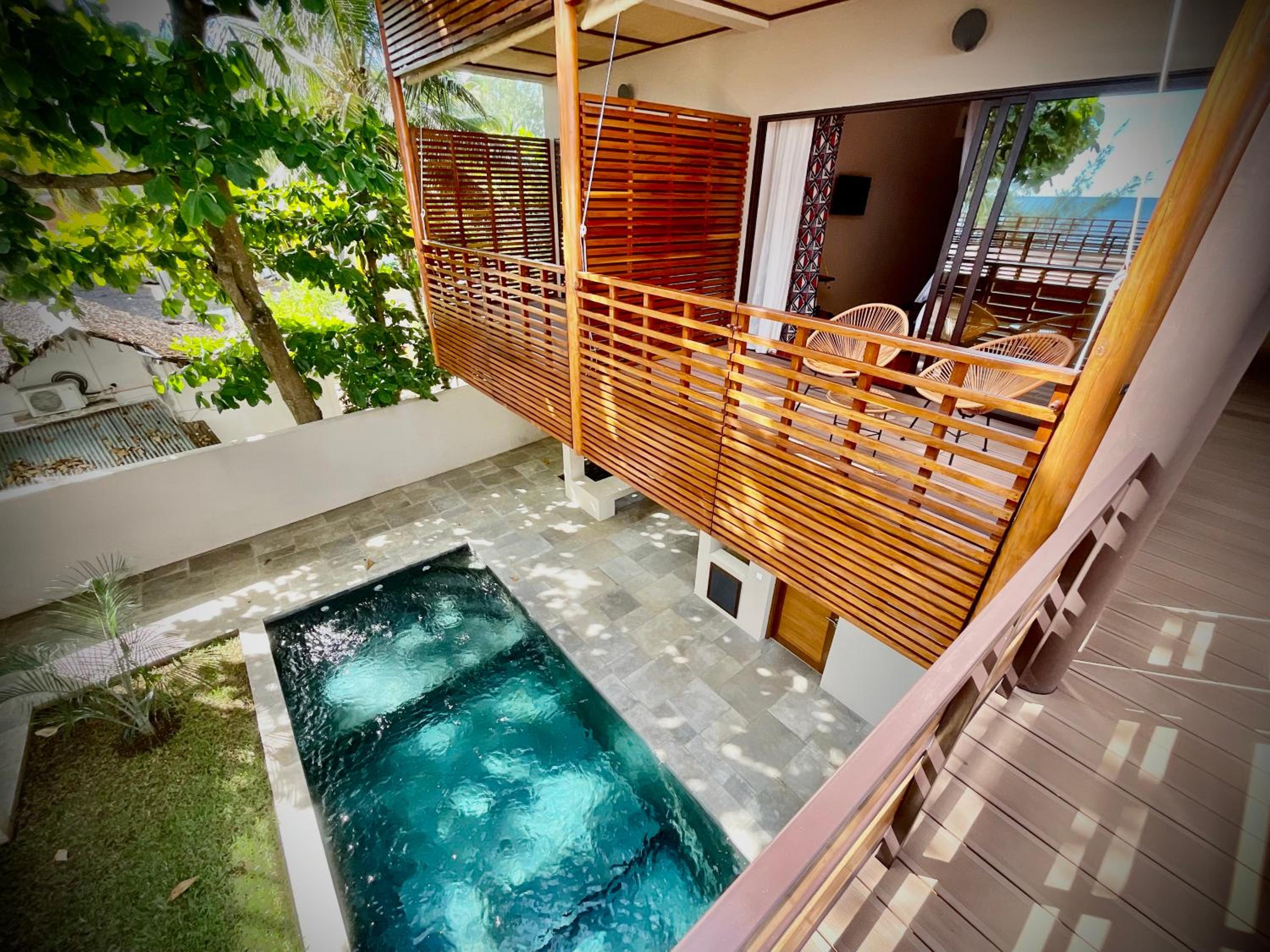Queen Room with Pool View