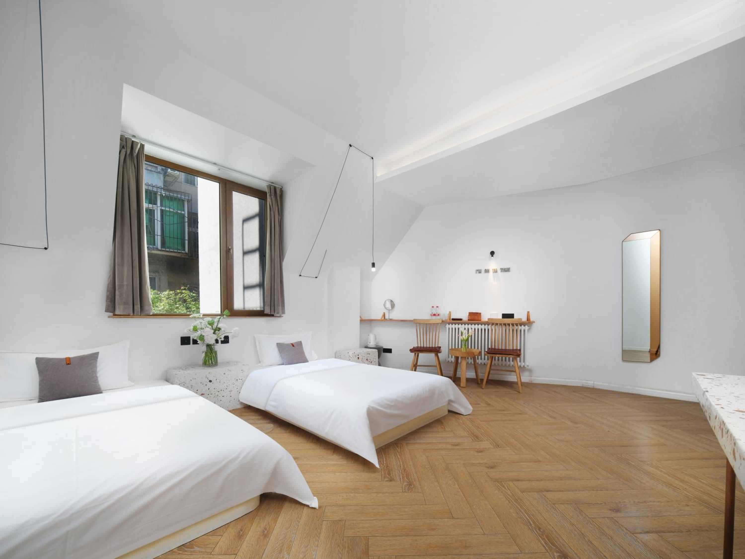 Standard Twin Room
