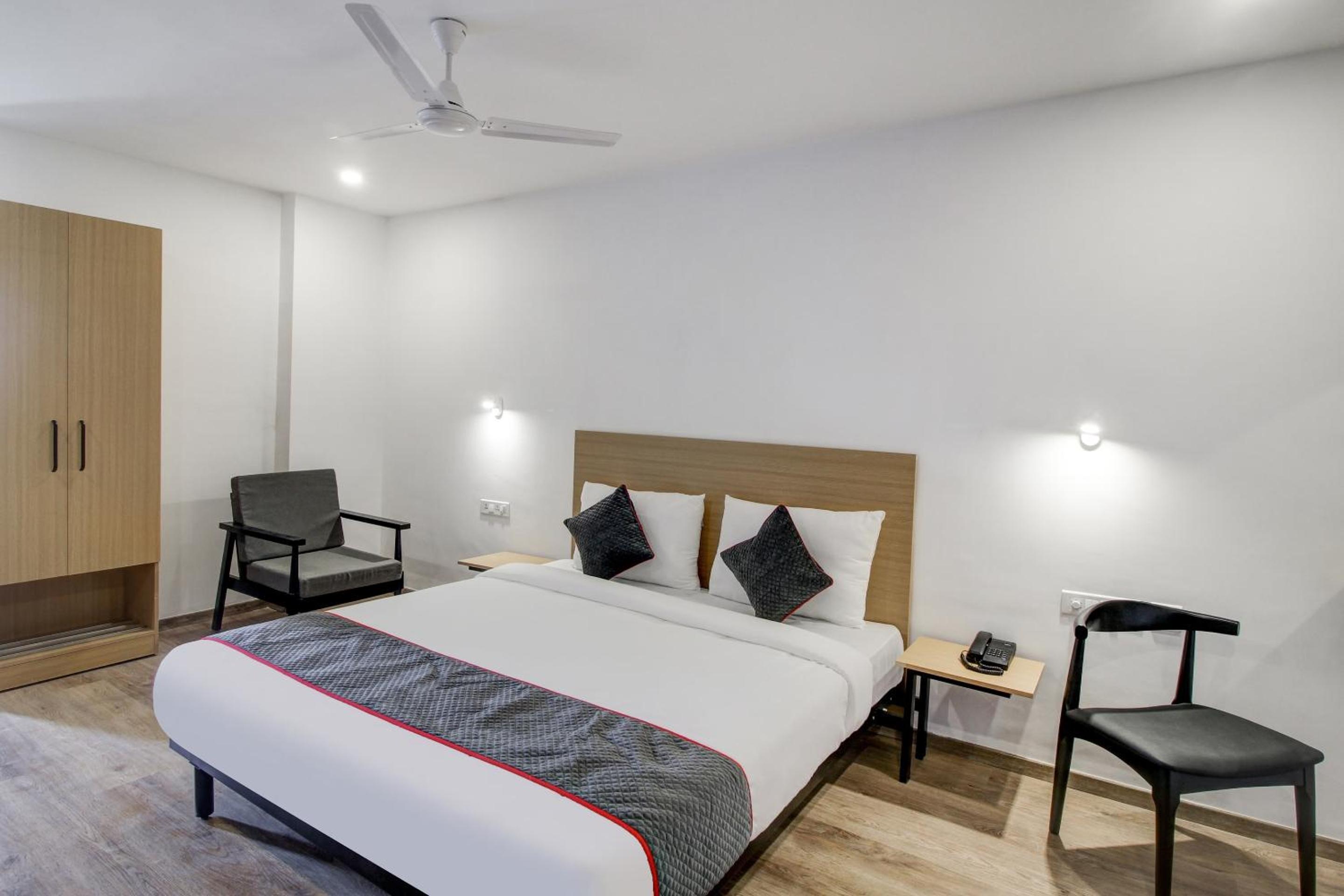 Classic Triple Room - Photo 1