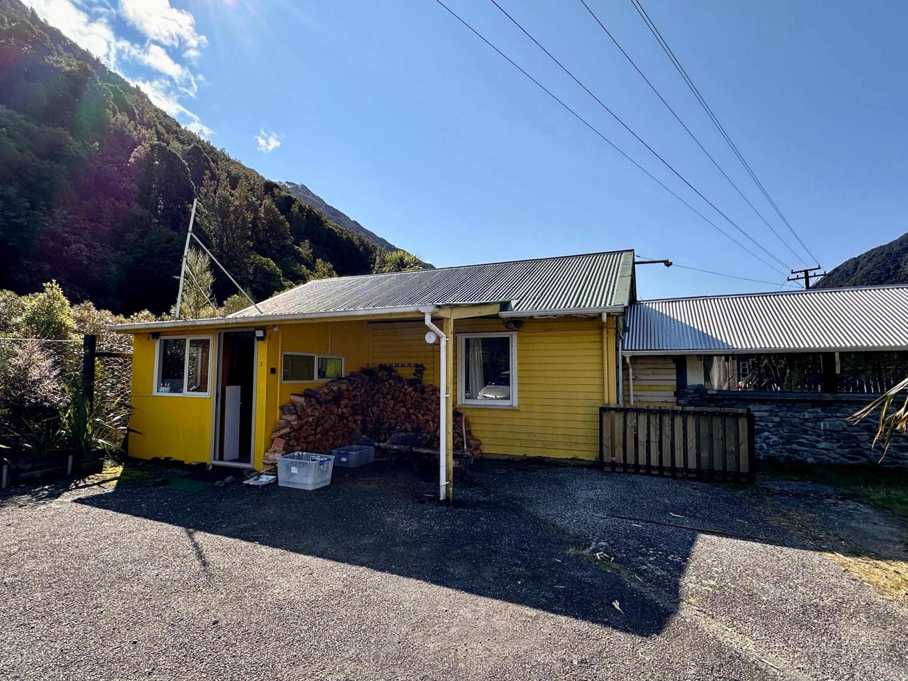 Three-Bedroom House photo 2