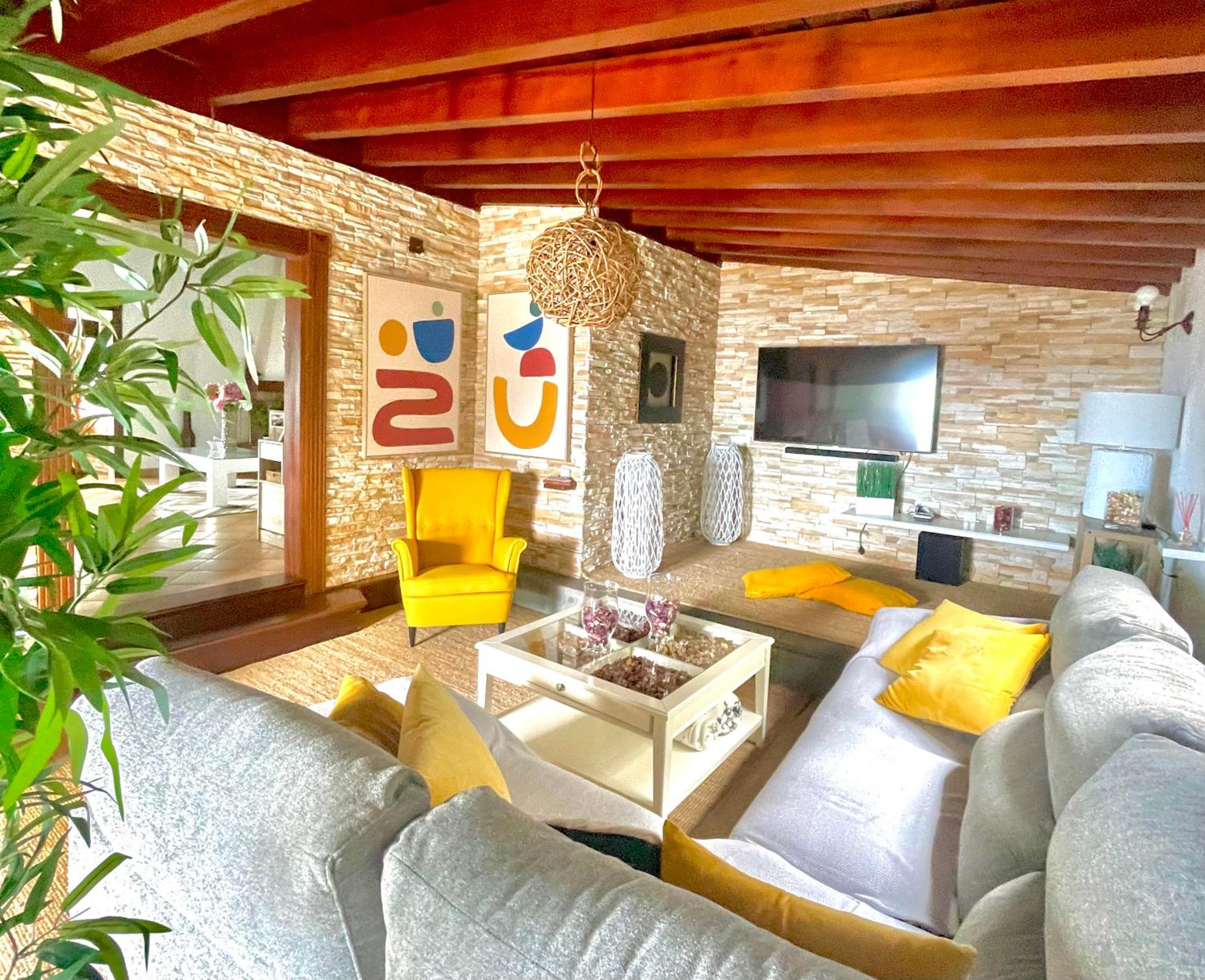 Villa photo 3