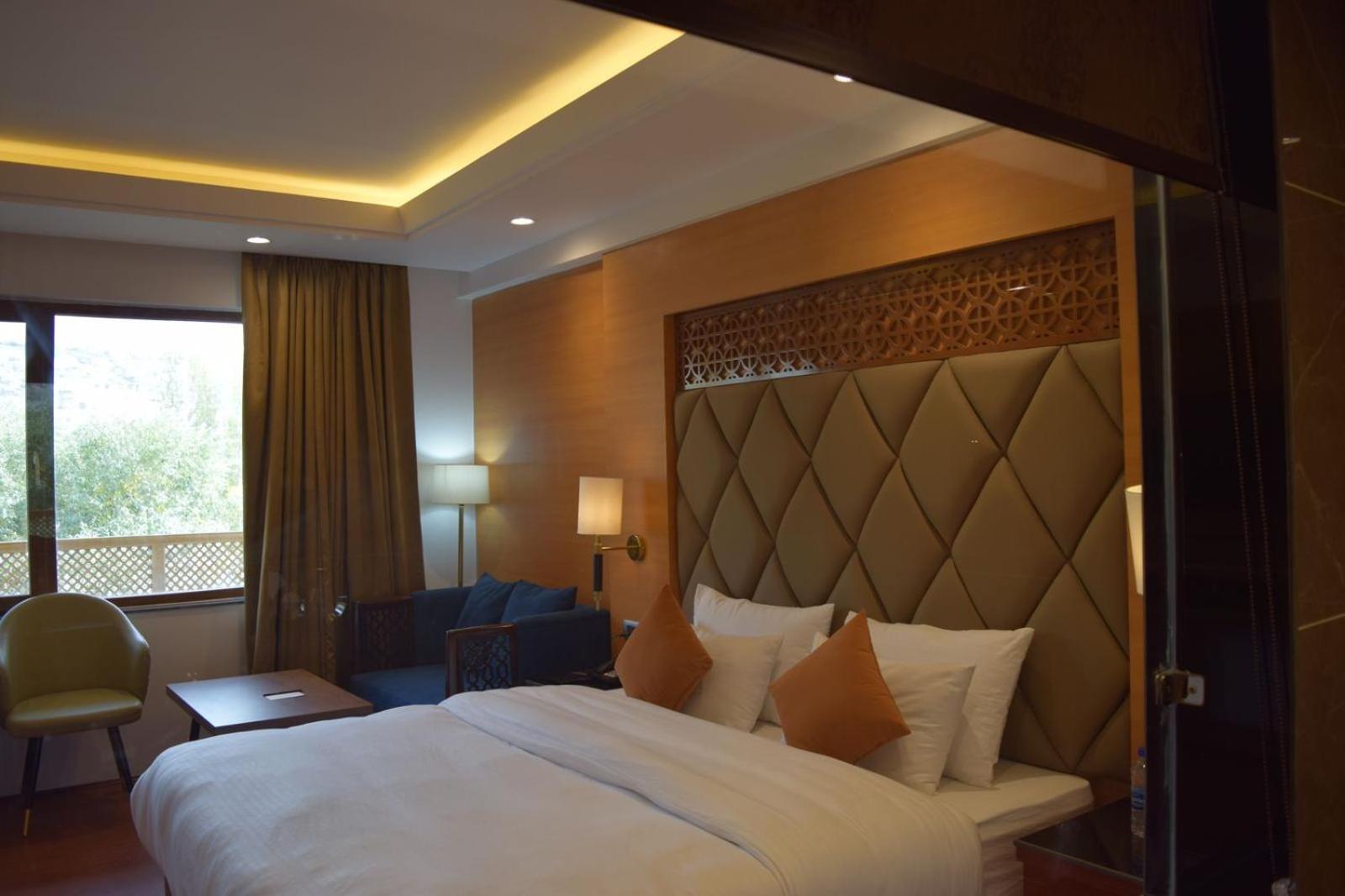 Deluxe Double or Twin Room with Balcony photo 2