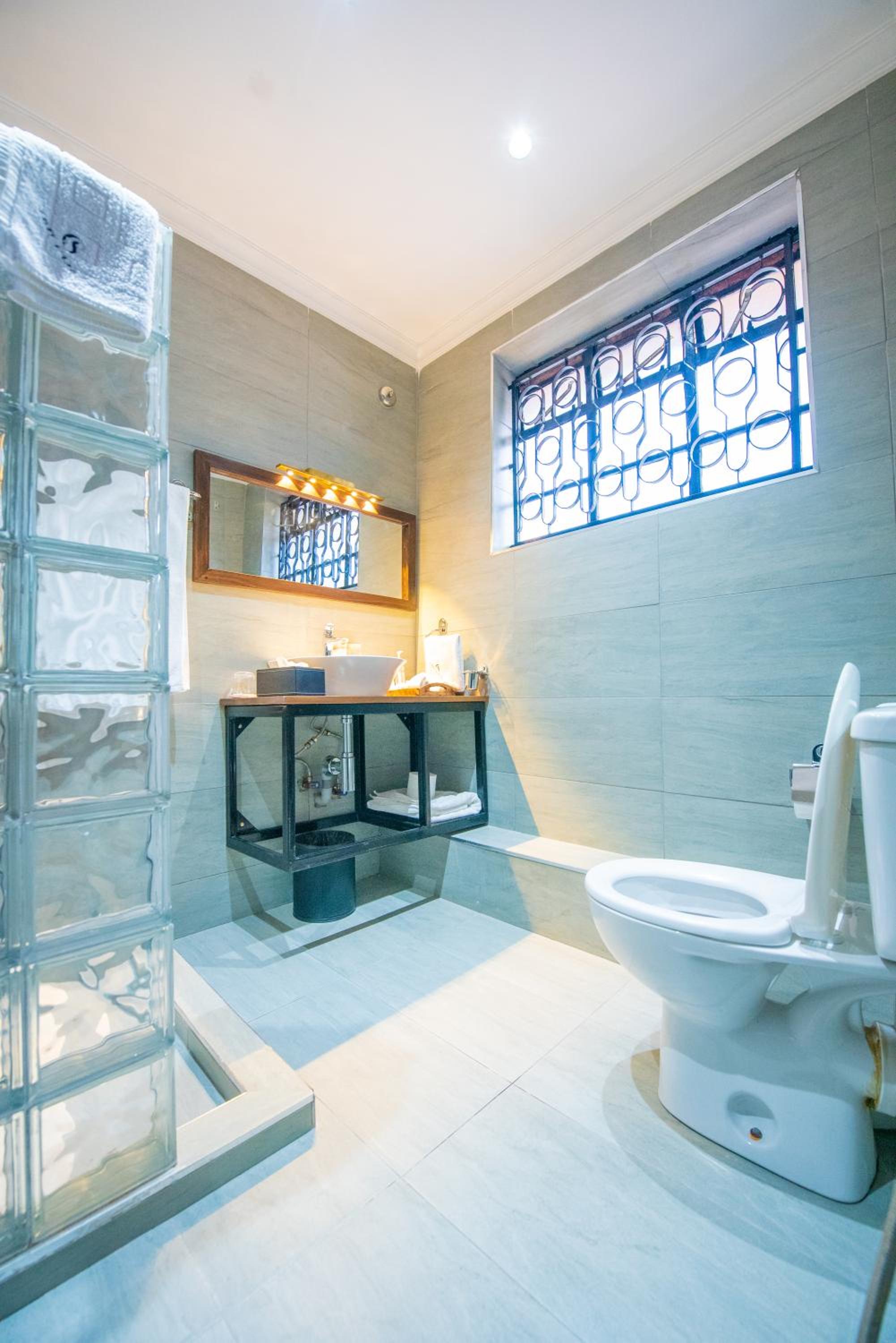 Deluxe Double Room with Balcony photo 2