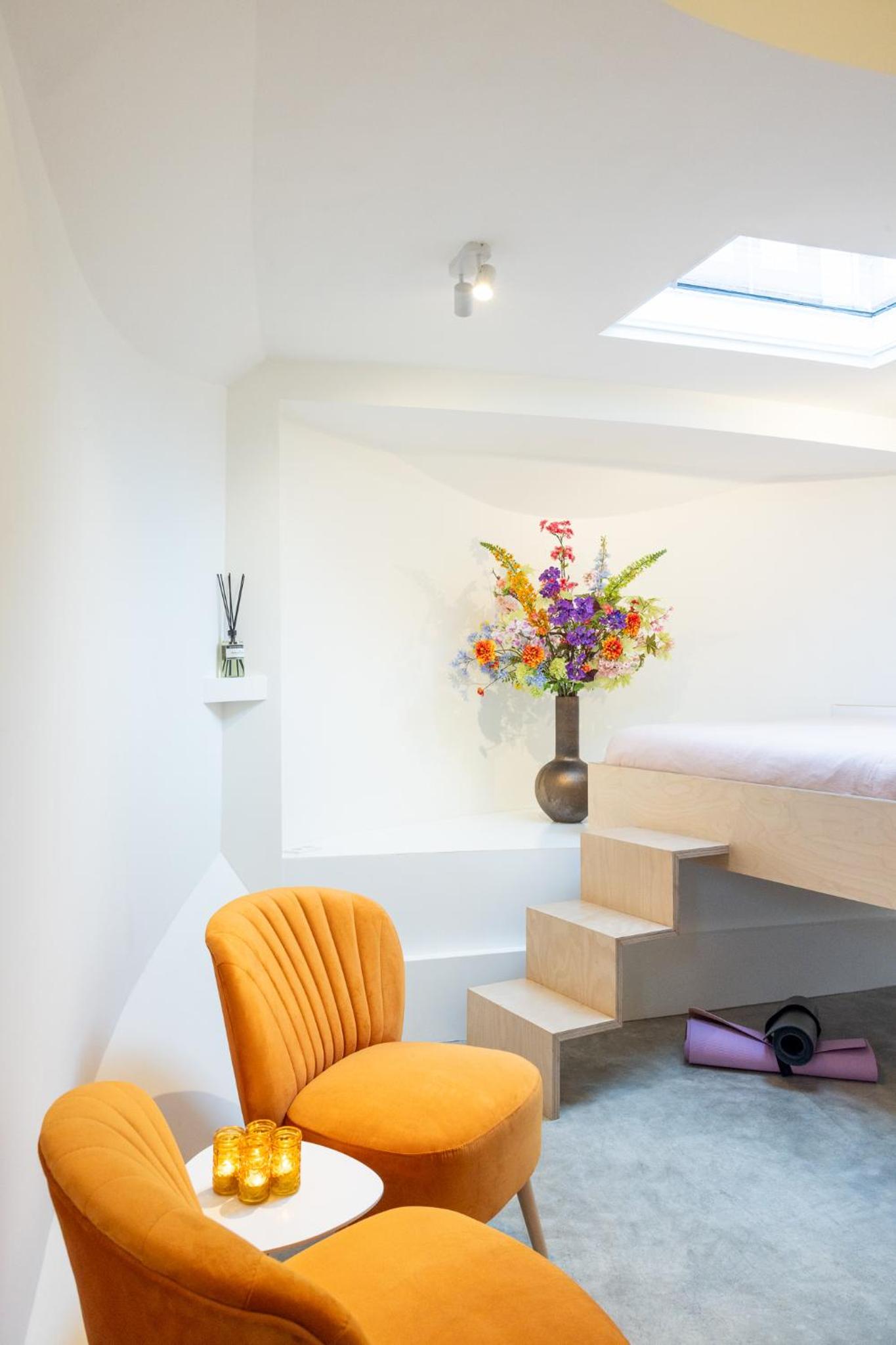 Deluxe King Room photo 3
