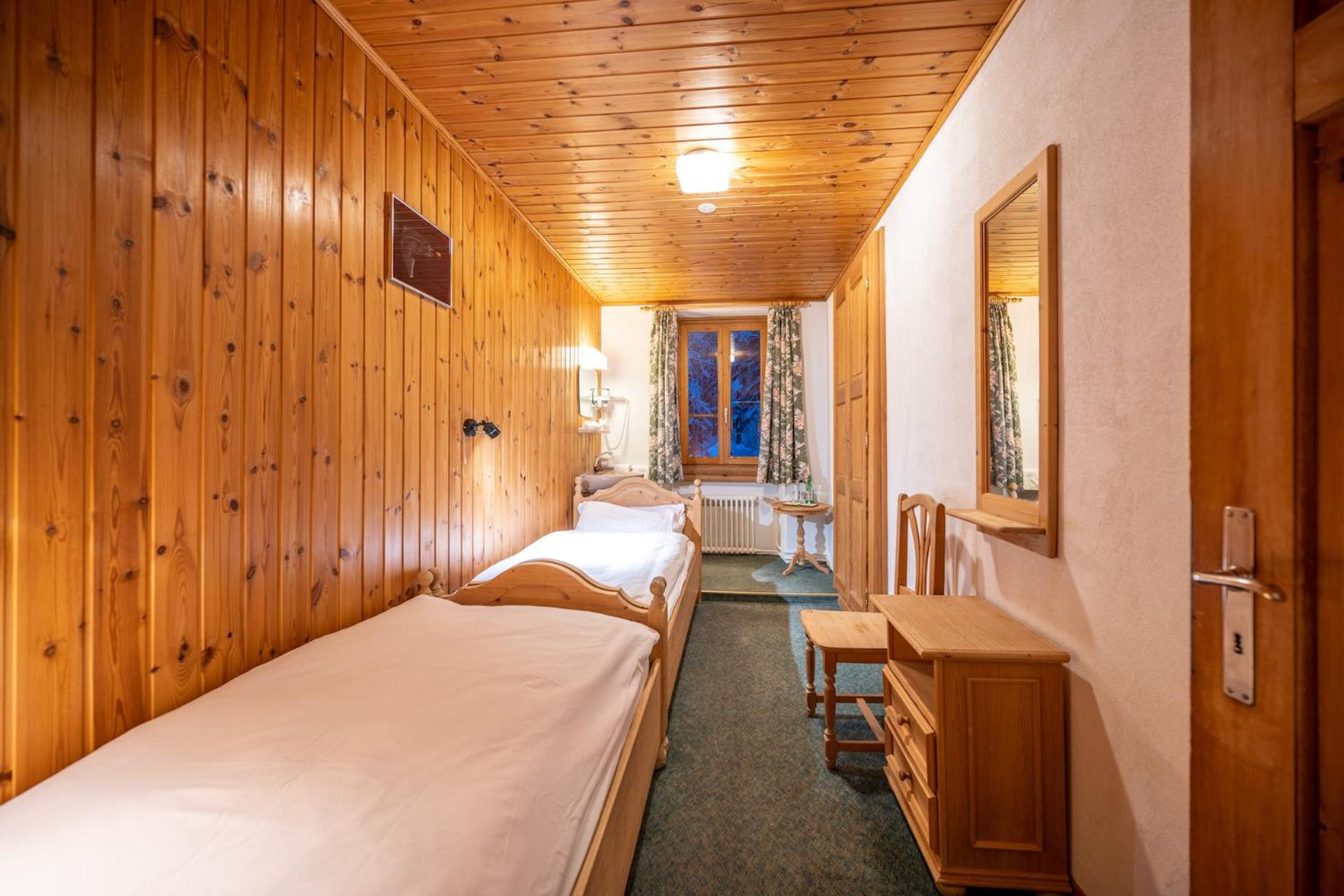 Twin Room With Shared Bathroom photo 1