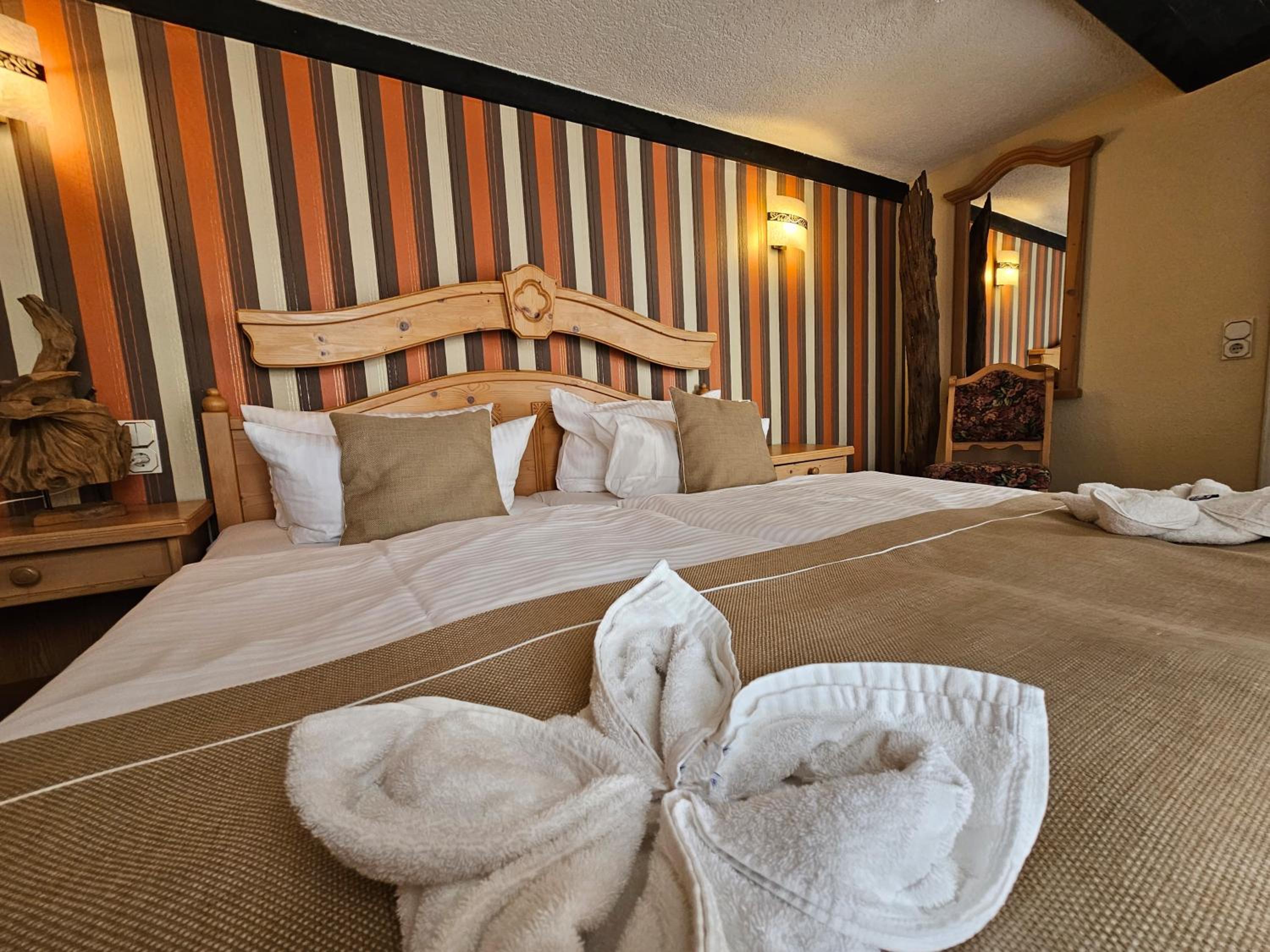 One-Bedroom Suite - Photo 7