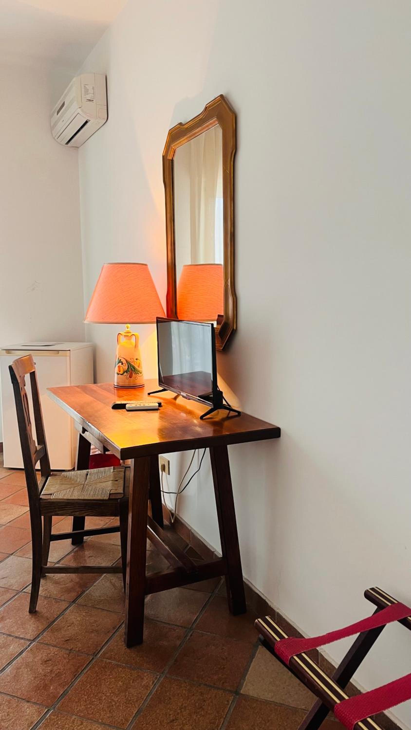 Double or Twin Room with Sea View photo 2