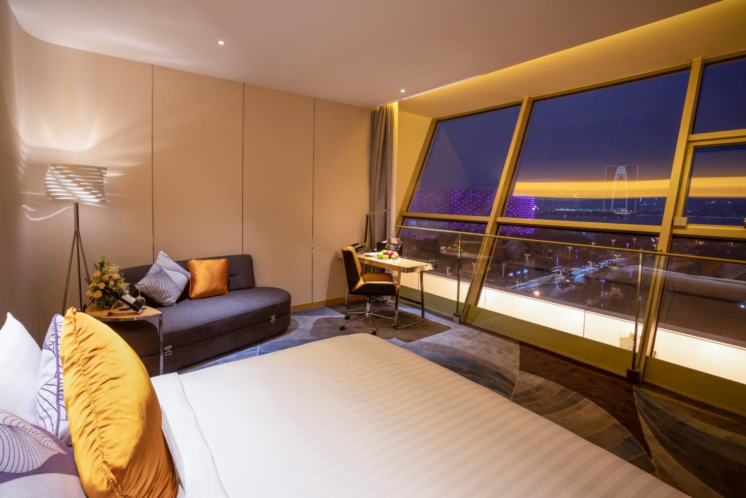 Premier King Room