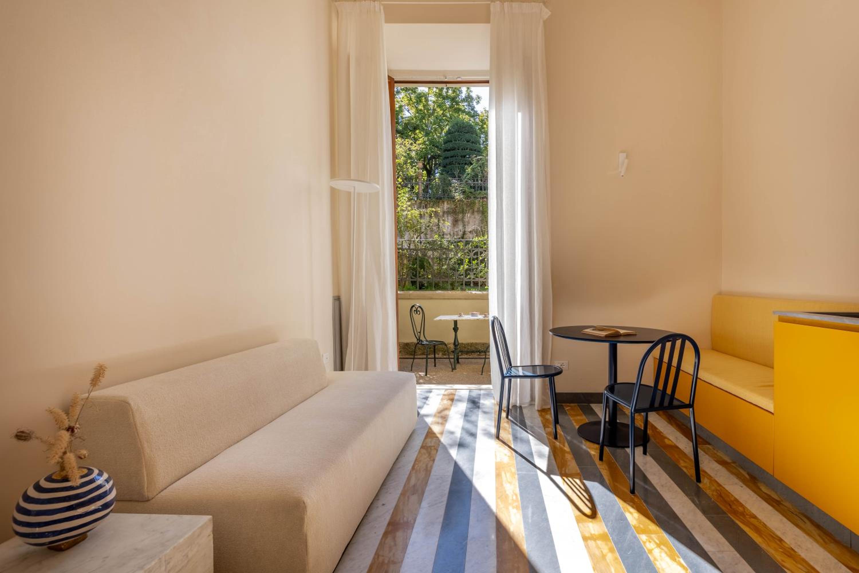 One-Bedroom House photo 1