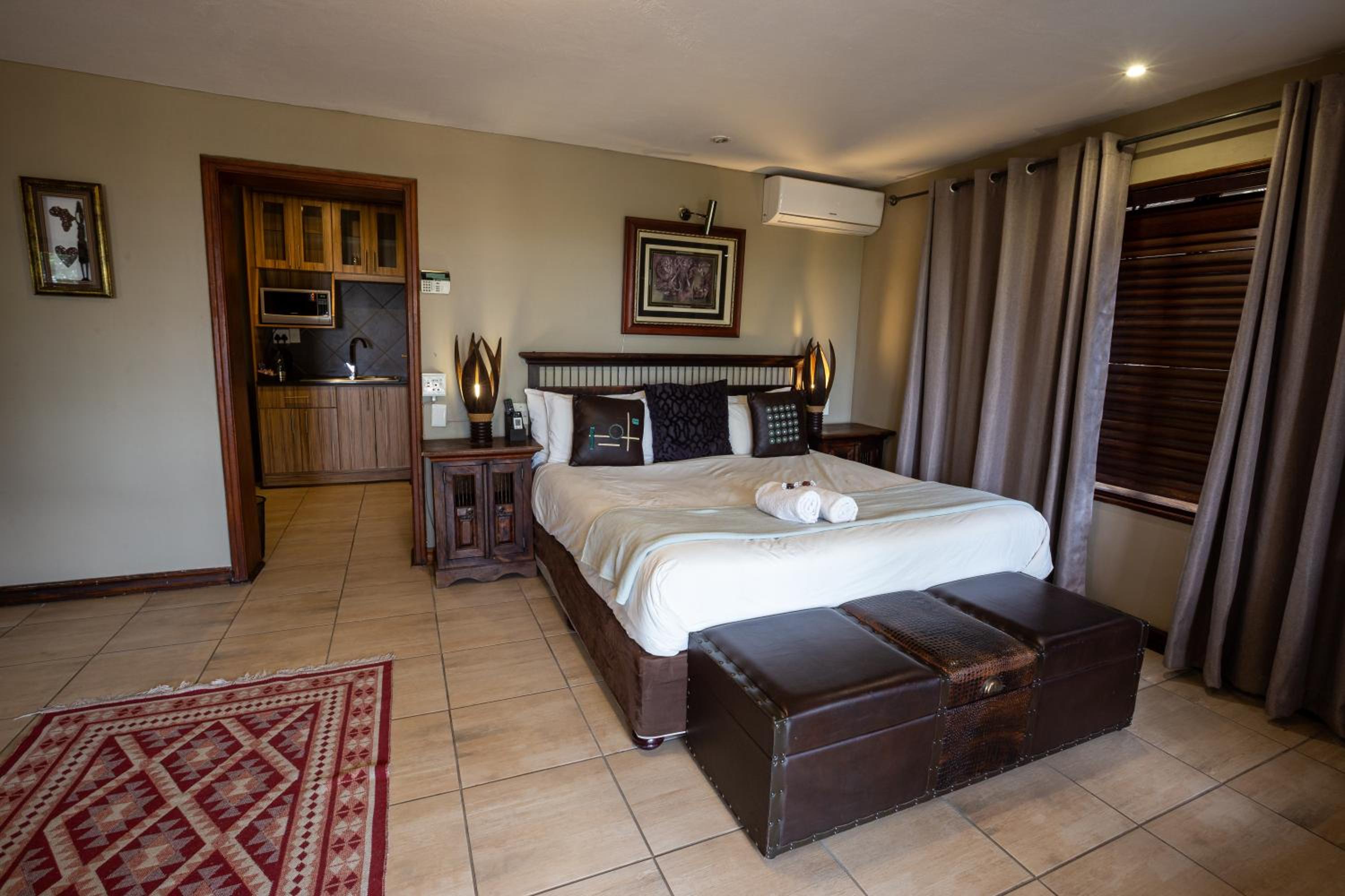 Double Room with Balcony - Photo 1