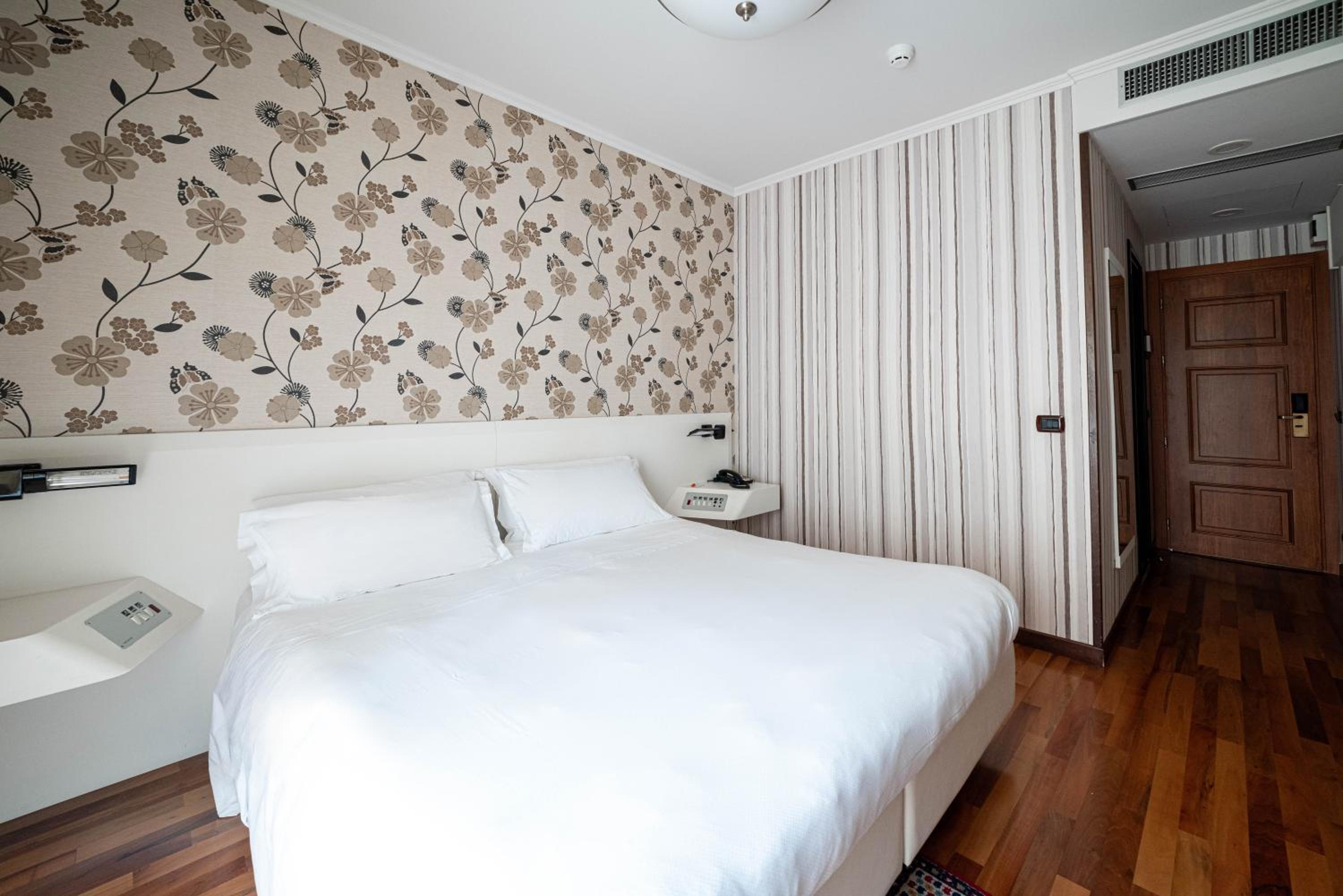Classic Room - Photo 3