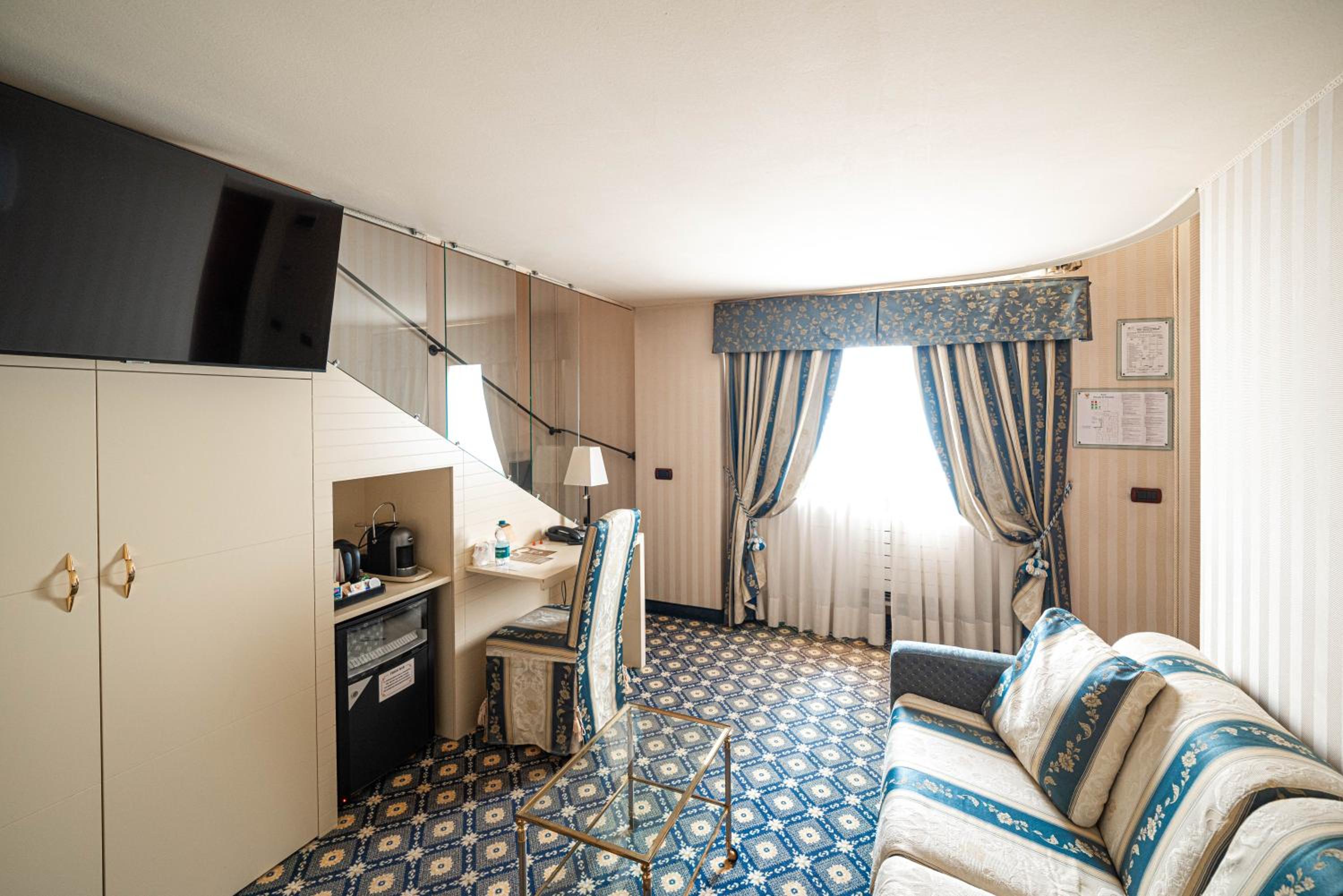 Junior Suite - Photo 5
