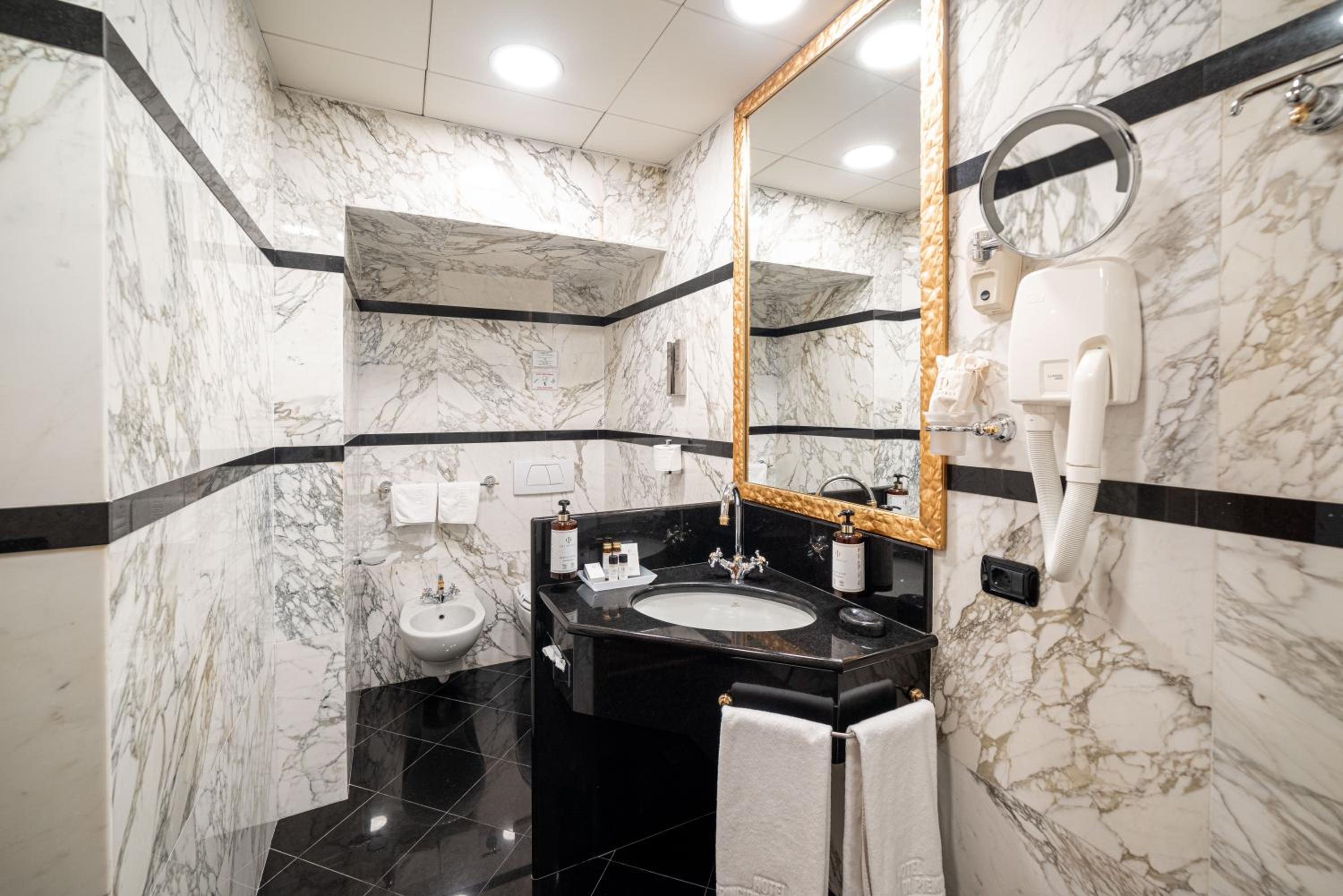 Junior Suite - Photo 3