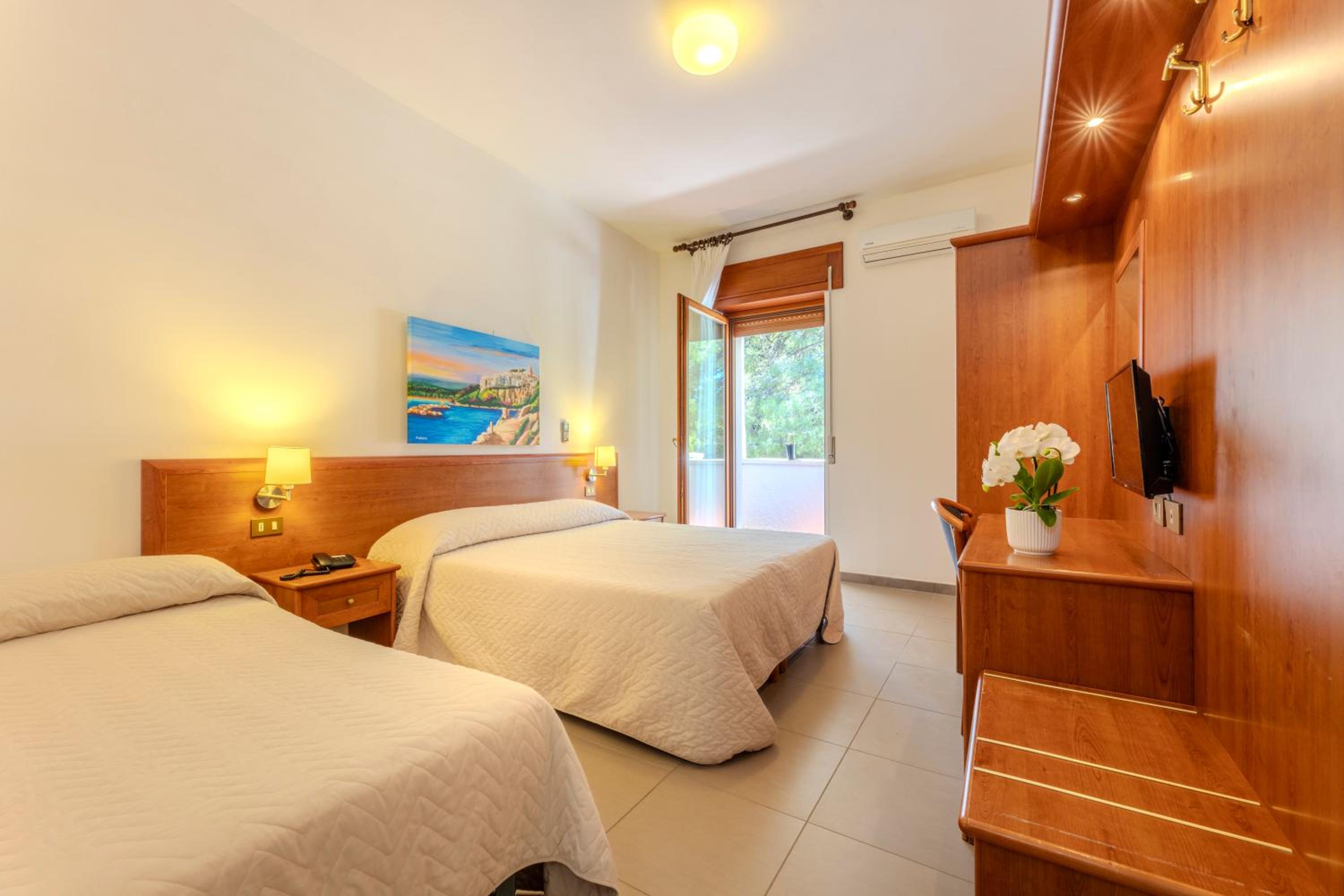 Standard Triple Room photo 1