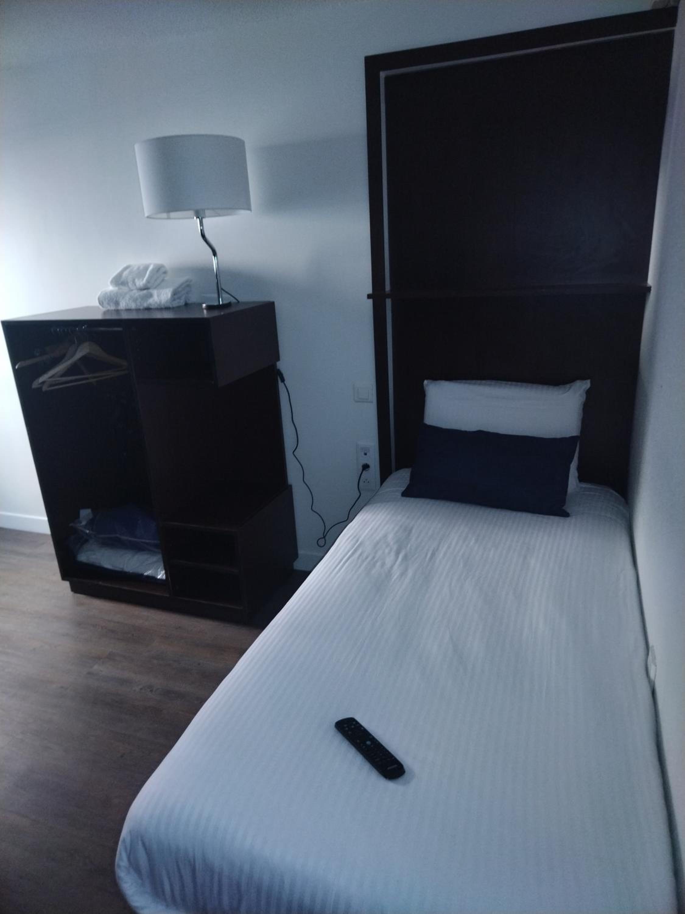 One Single Bed photo 1