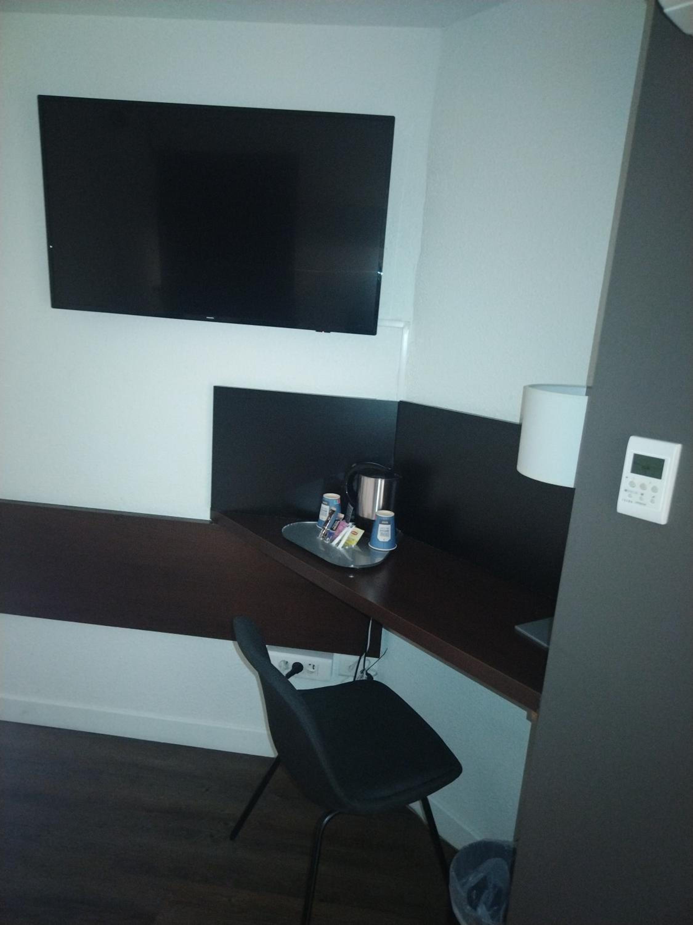 One Single Bed photo 3