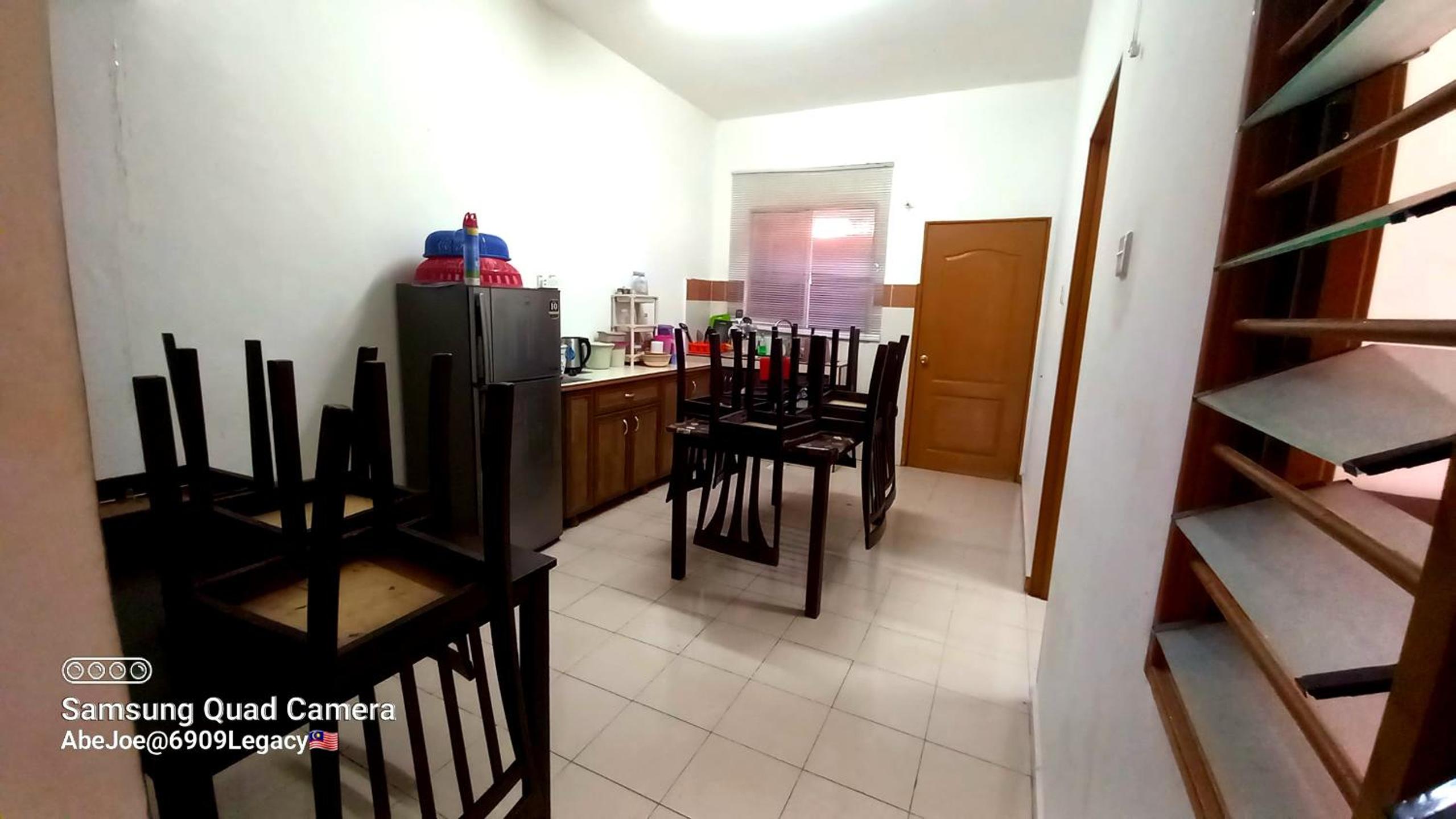 Three-Bedroom House photo 2