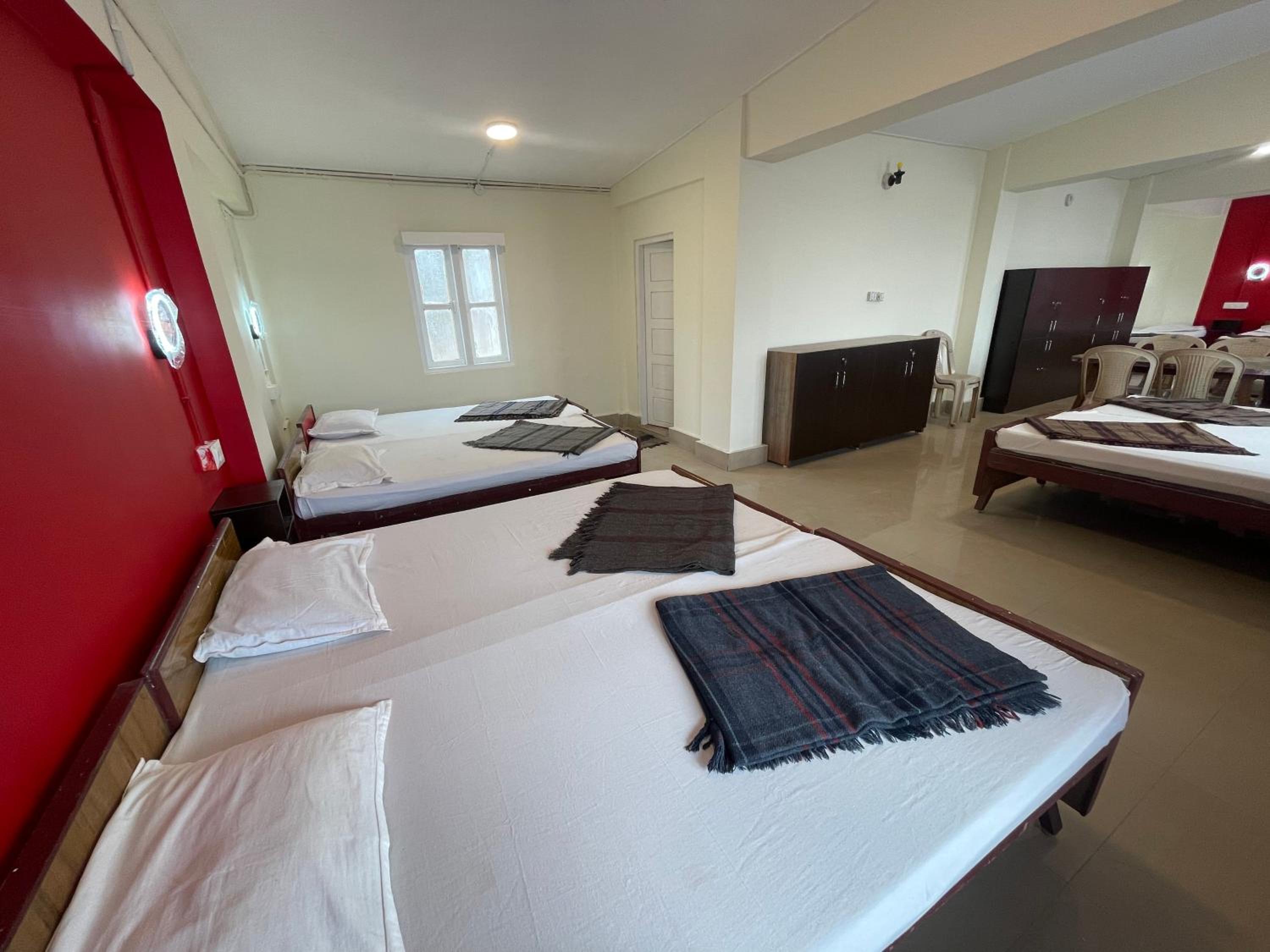 Mixed Dormitory Room