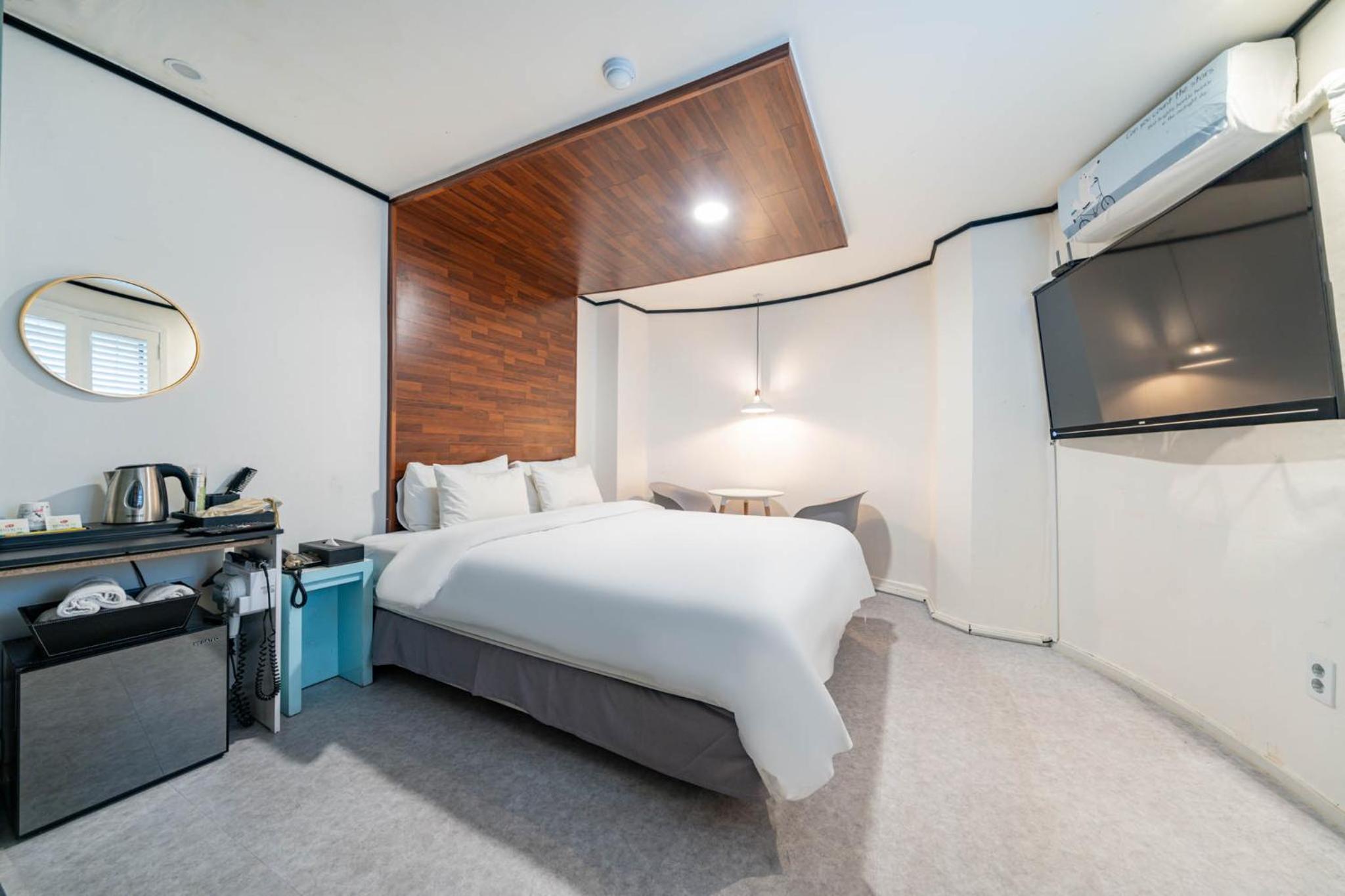 One-Bedroom Suite photo 1