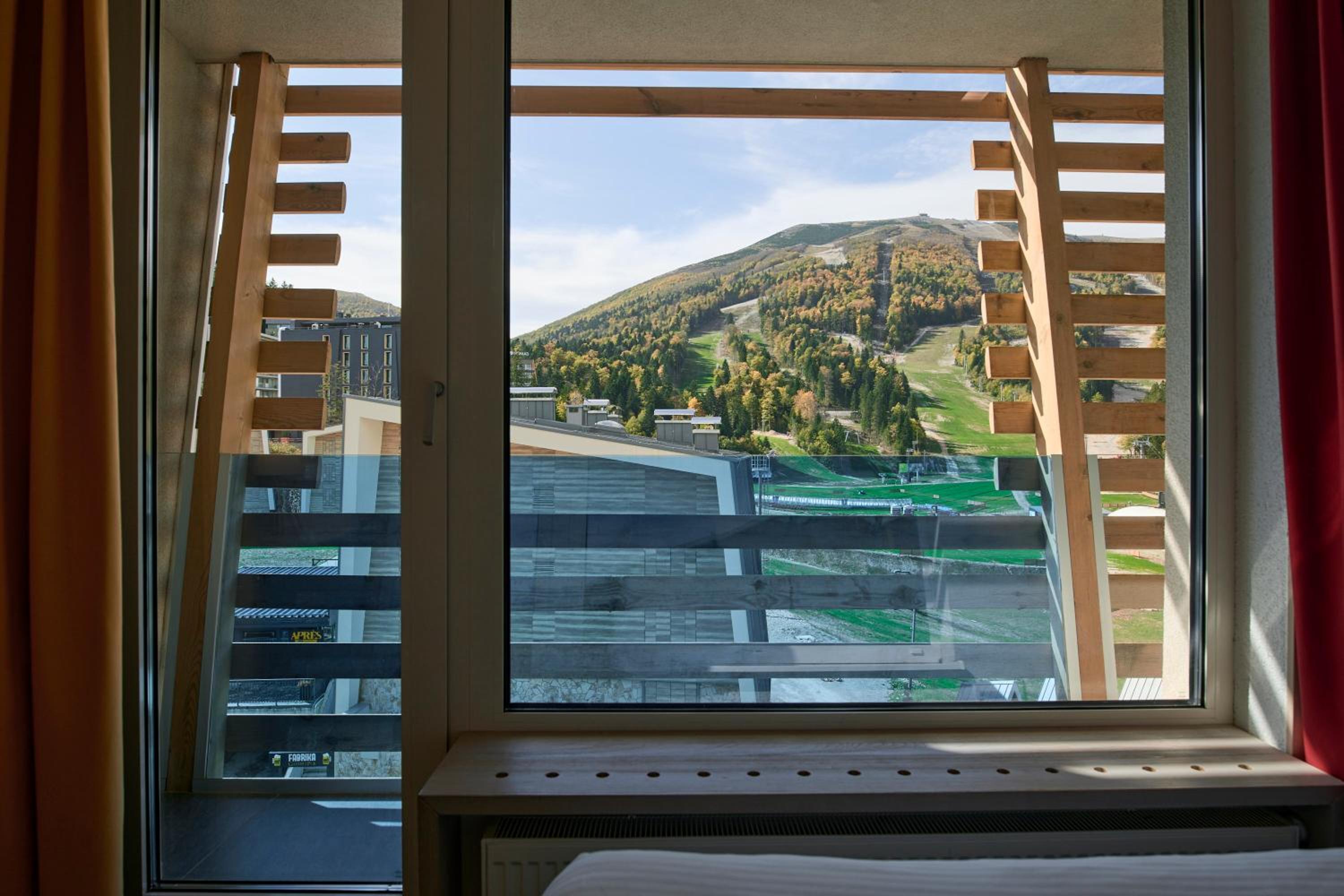 Deluxe Suite and Air-Conditioning photo 1