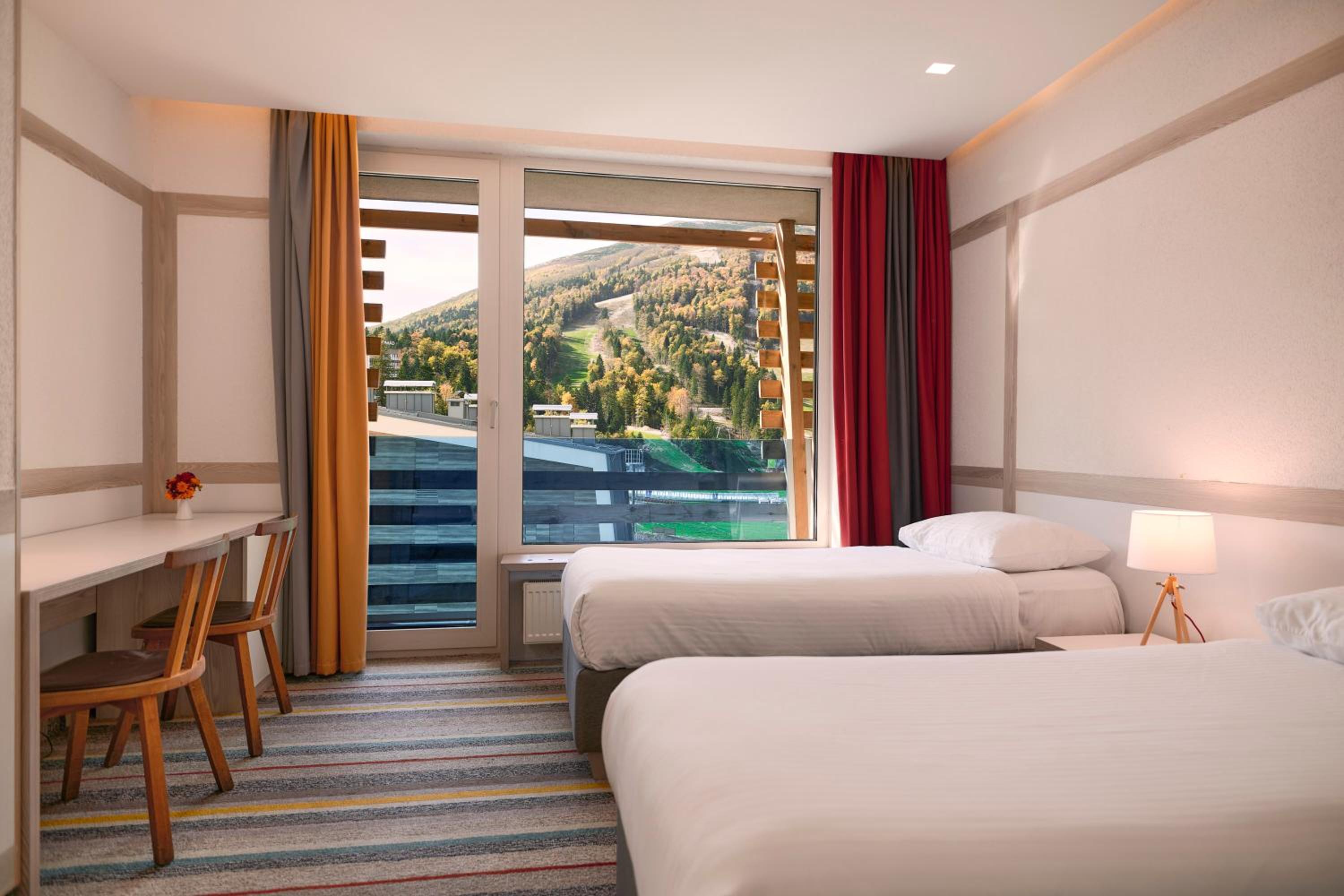 Deluxe Suite and Air-Conditioning photo 3