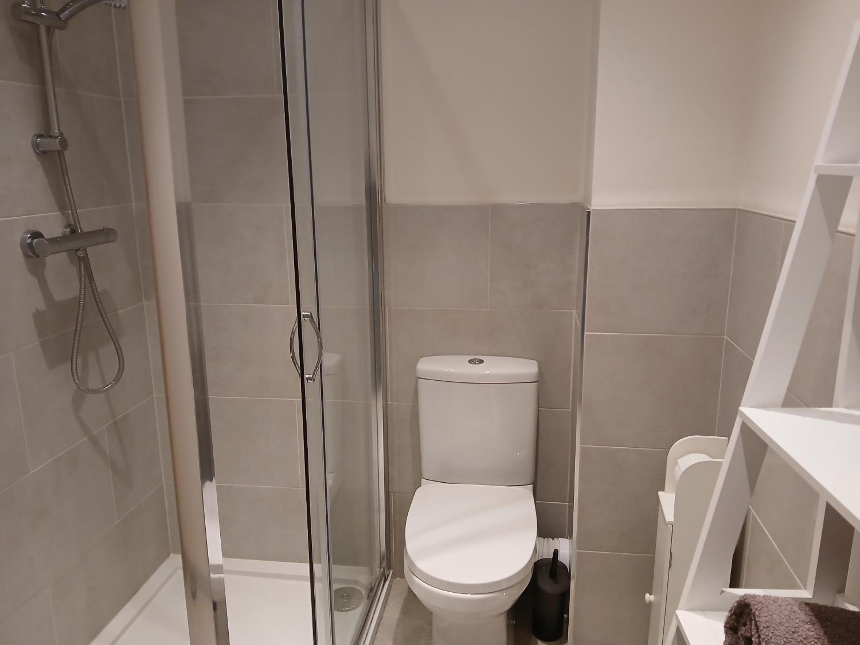 Double Room with Private Bathroom photo 3