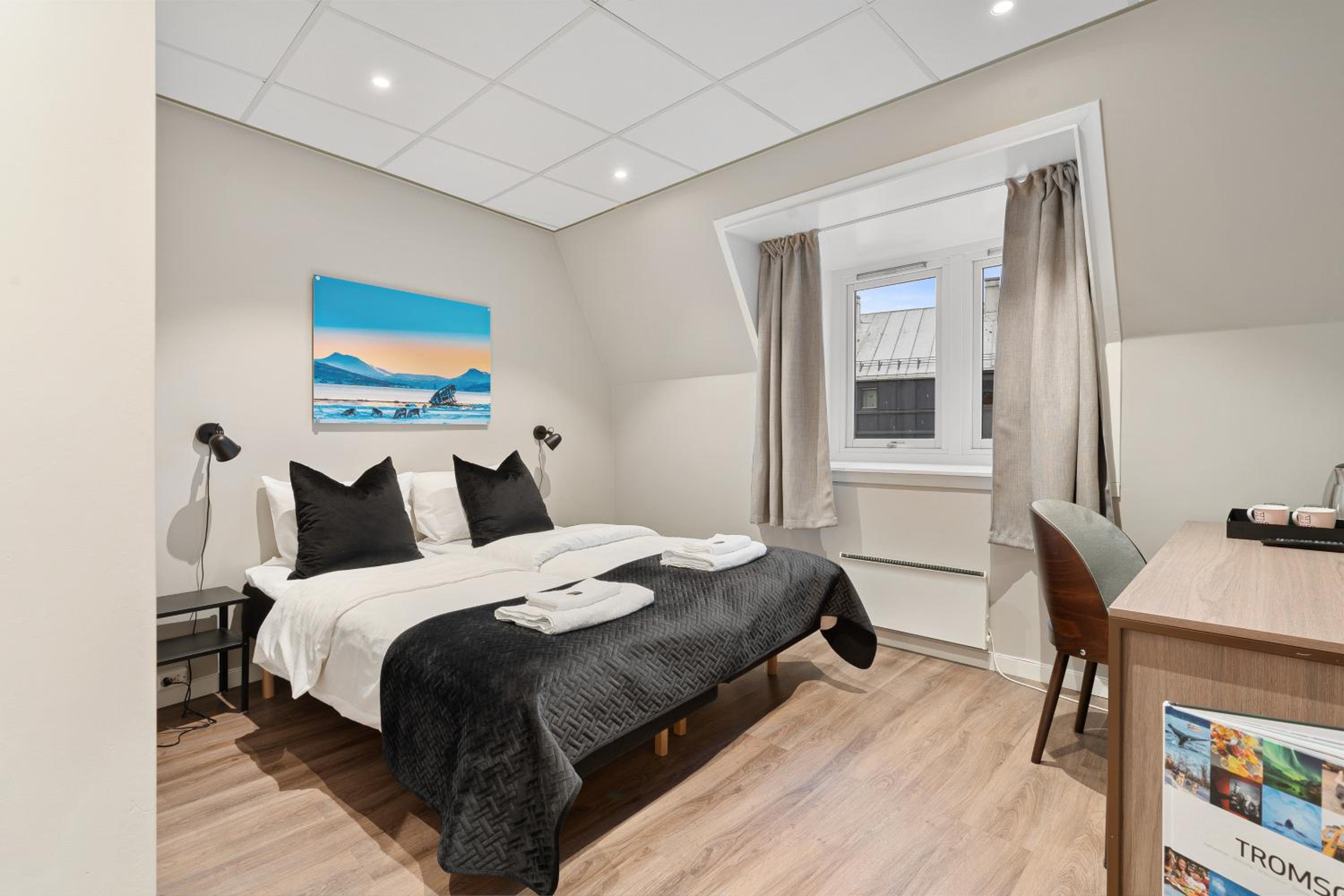 Double Room - Photo 3