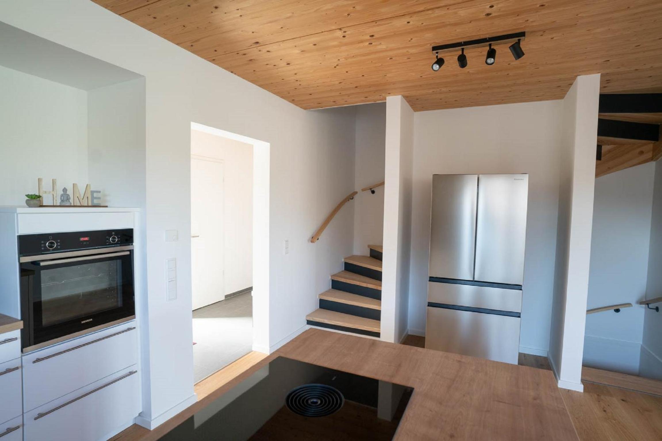 Three-Bedroom House photo 3