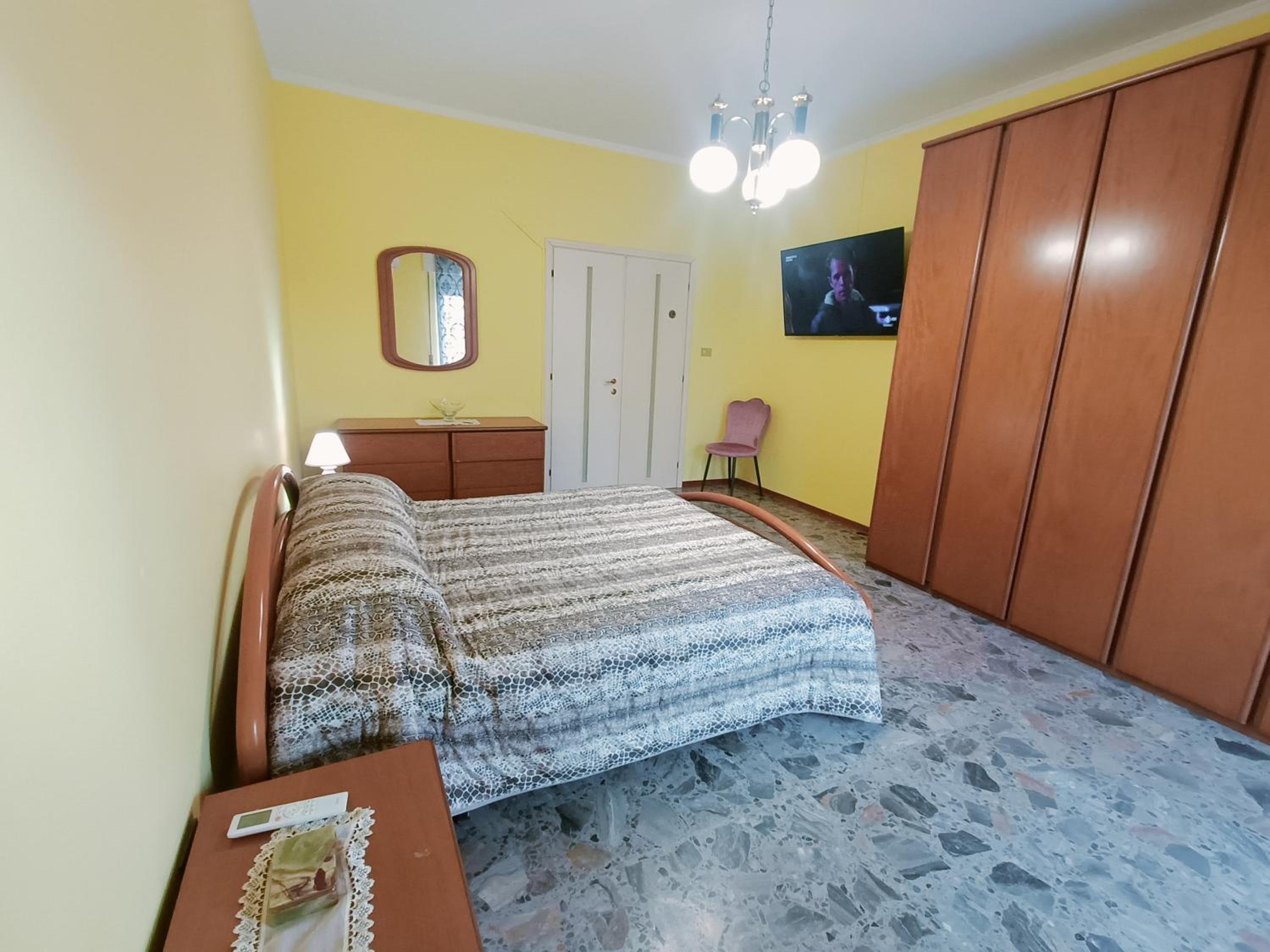 Large Double Room