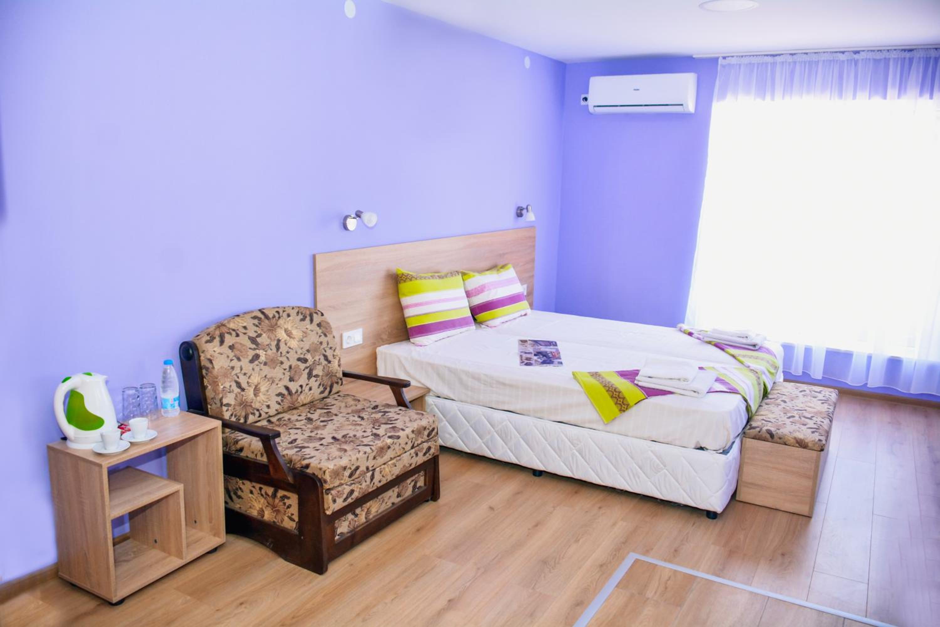 Deluxe Double or Twin Room with Mountain View