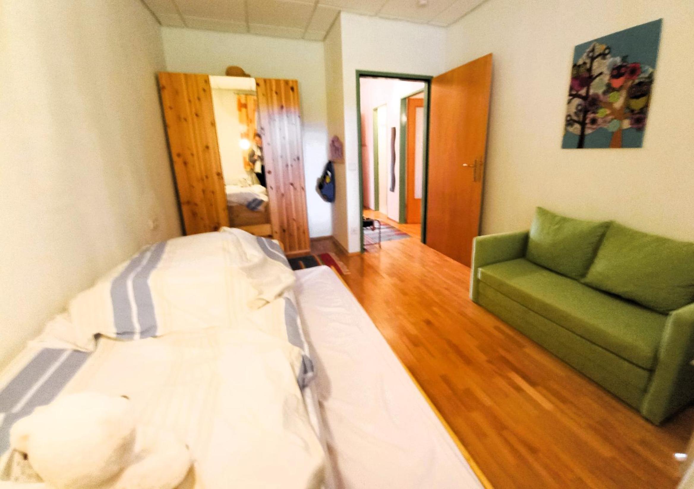 One-Bedroom Apartment photo 1