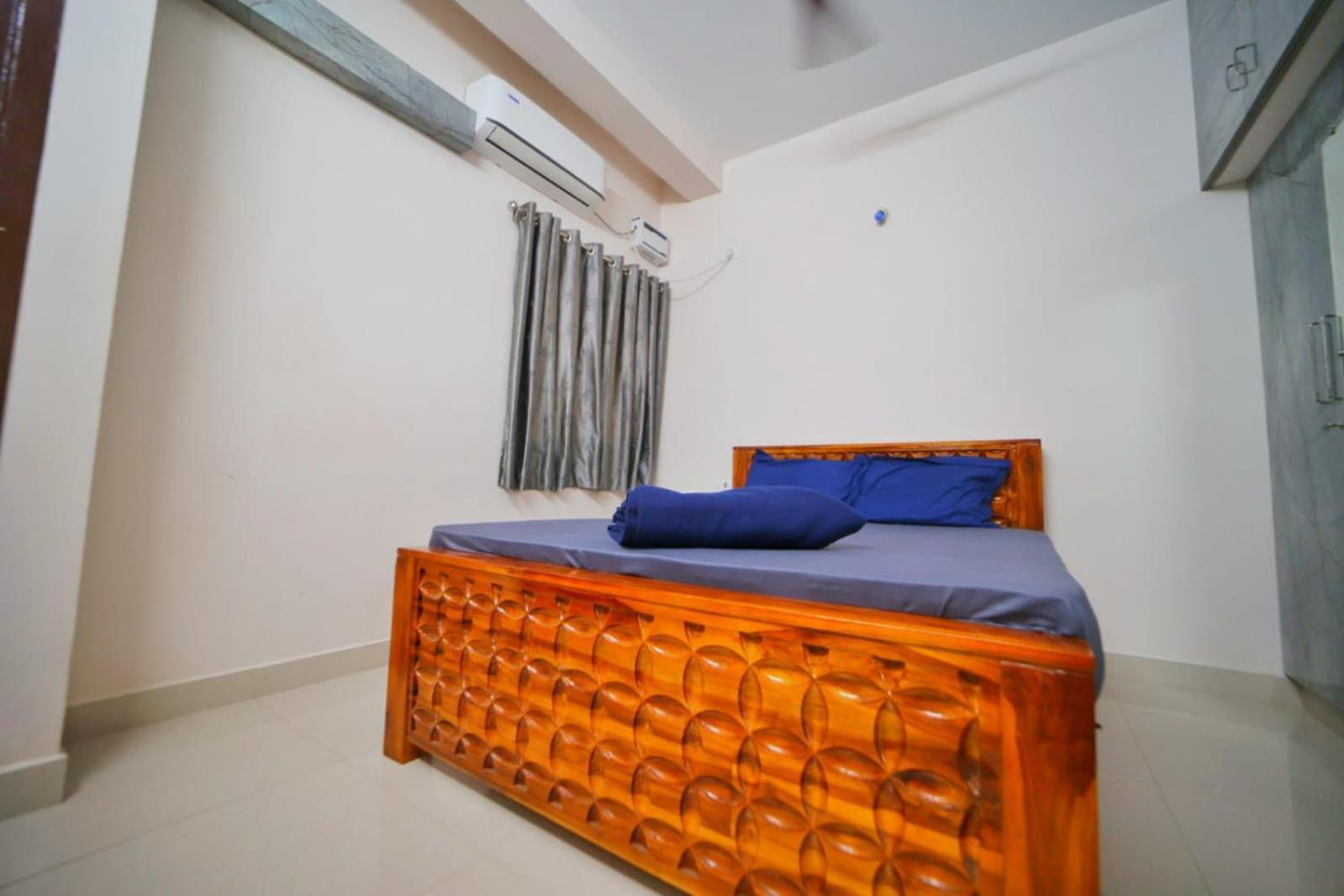 Two-Bedroom Apartment - Photo 45