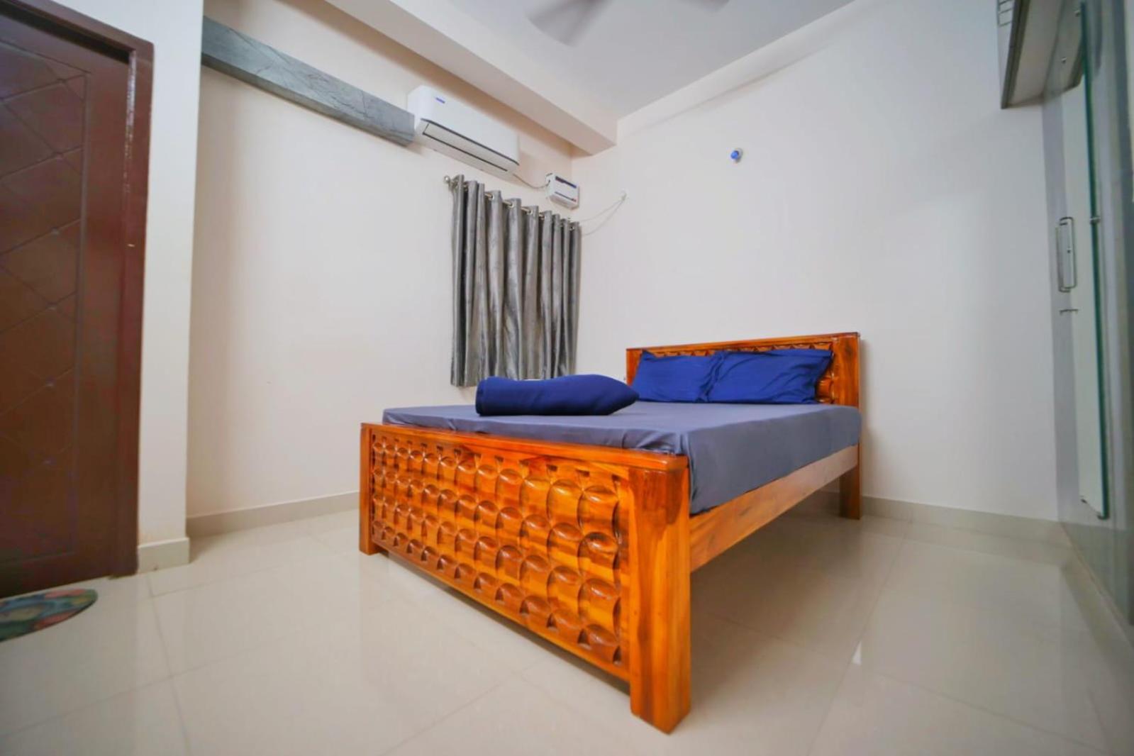 Two-Bedroom Apartment - Photo 35