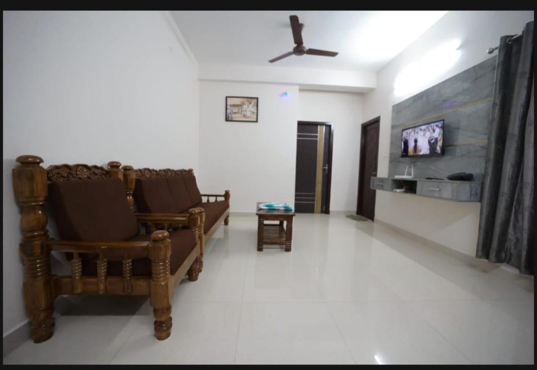 Two-Bedroom Apartment - Photo 14