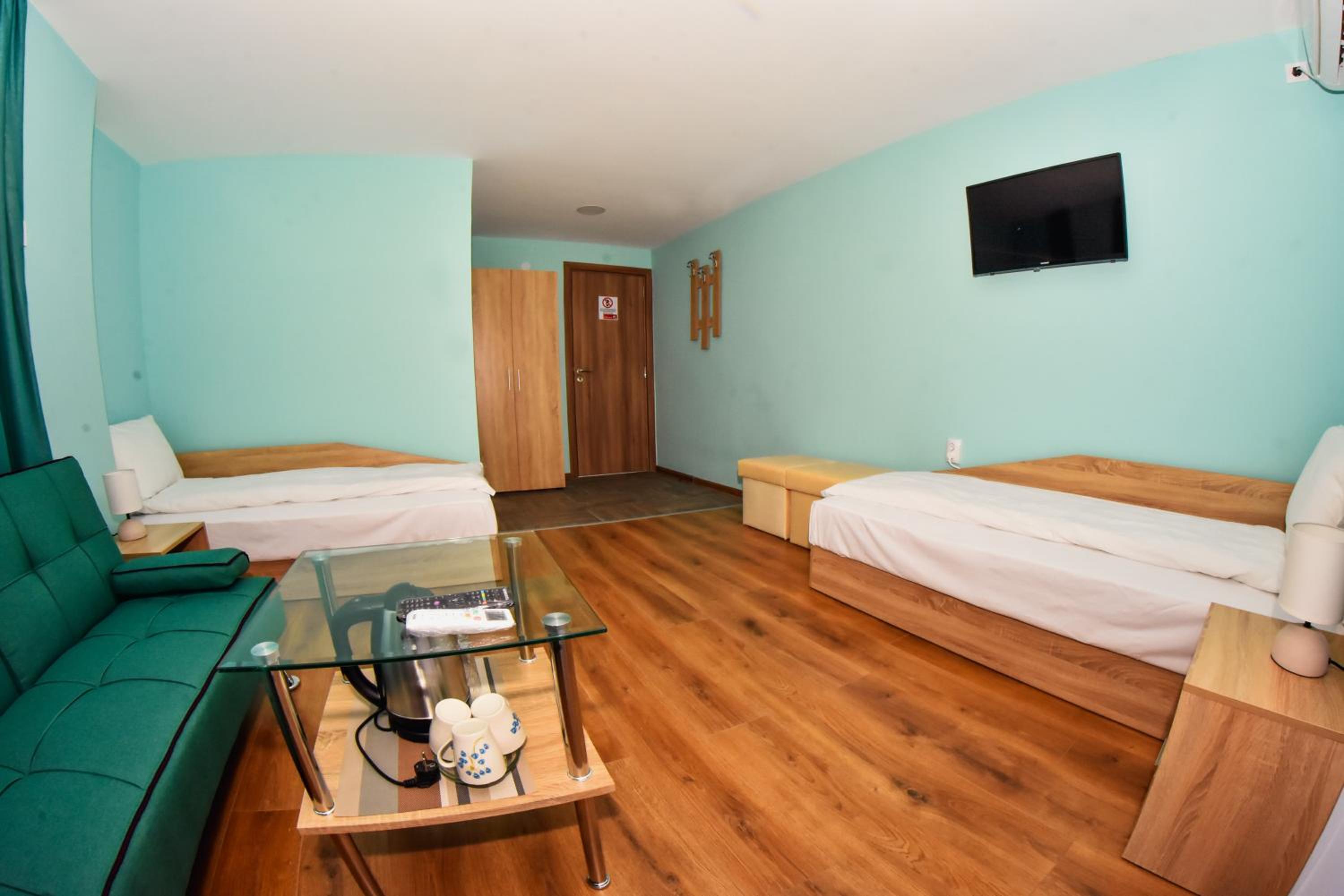 Twin Room with Mountain View photo 3