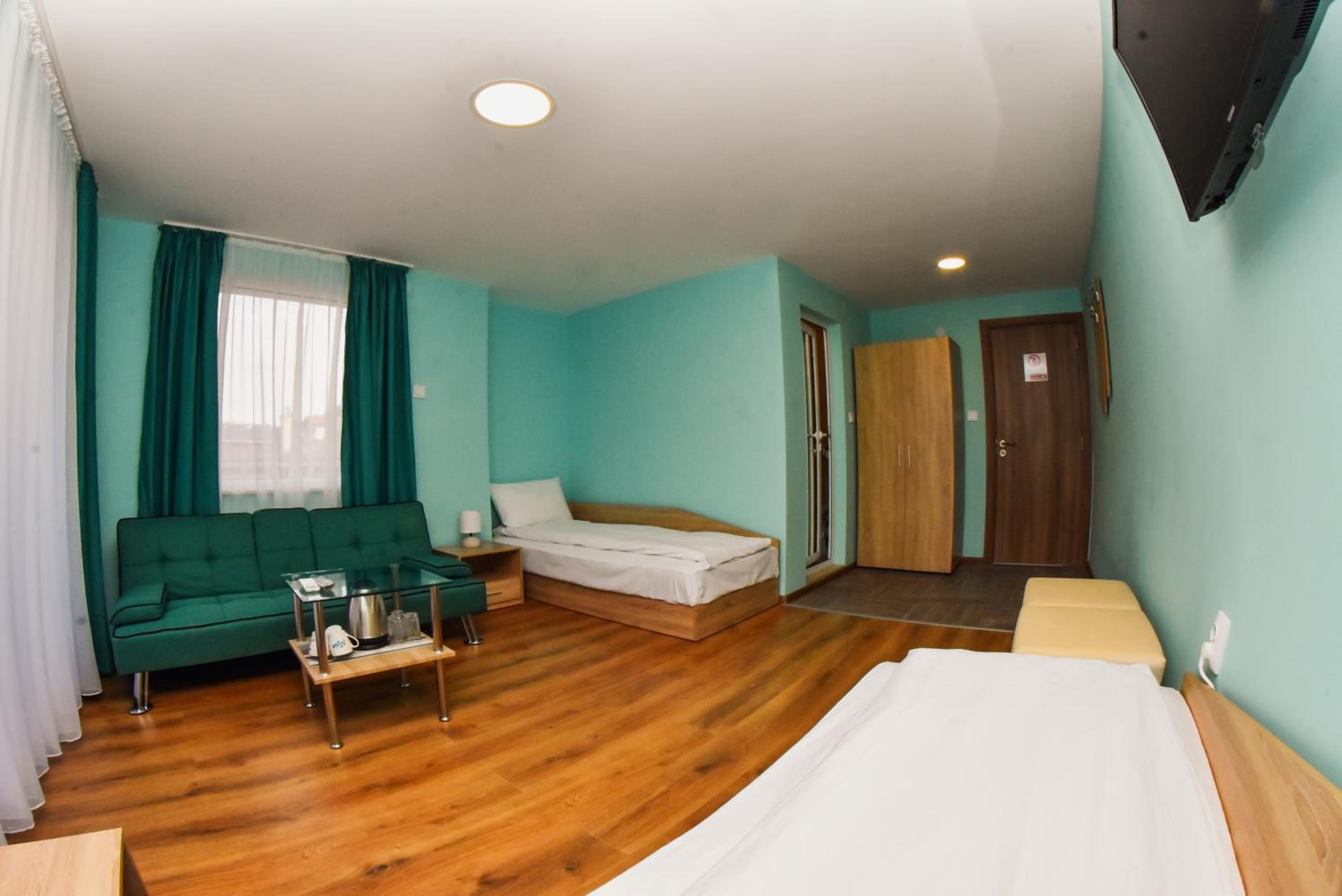 Twin Room with Mountain View photo 3