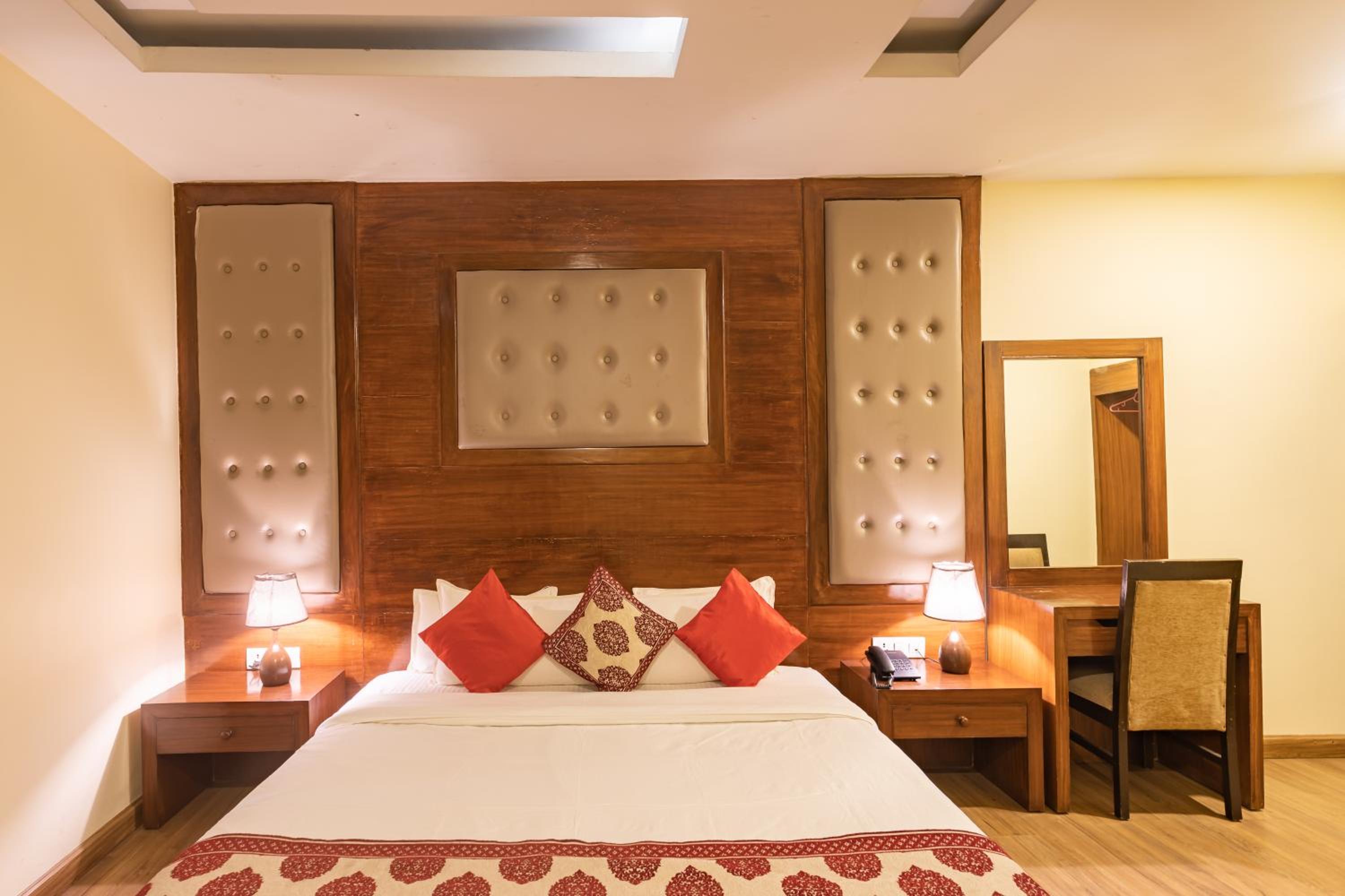 Deluxe Suite