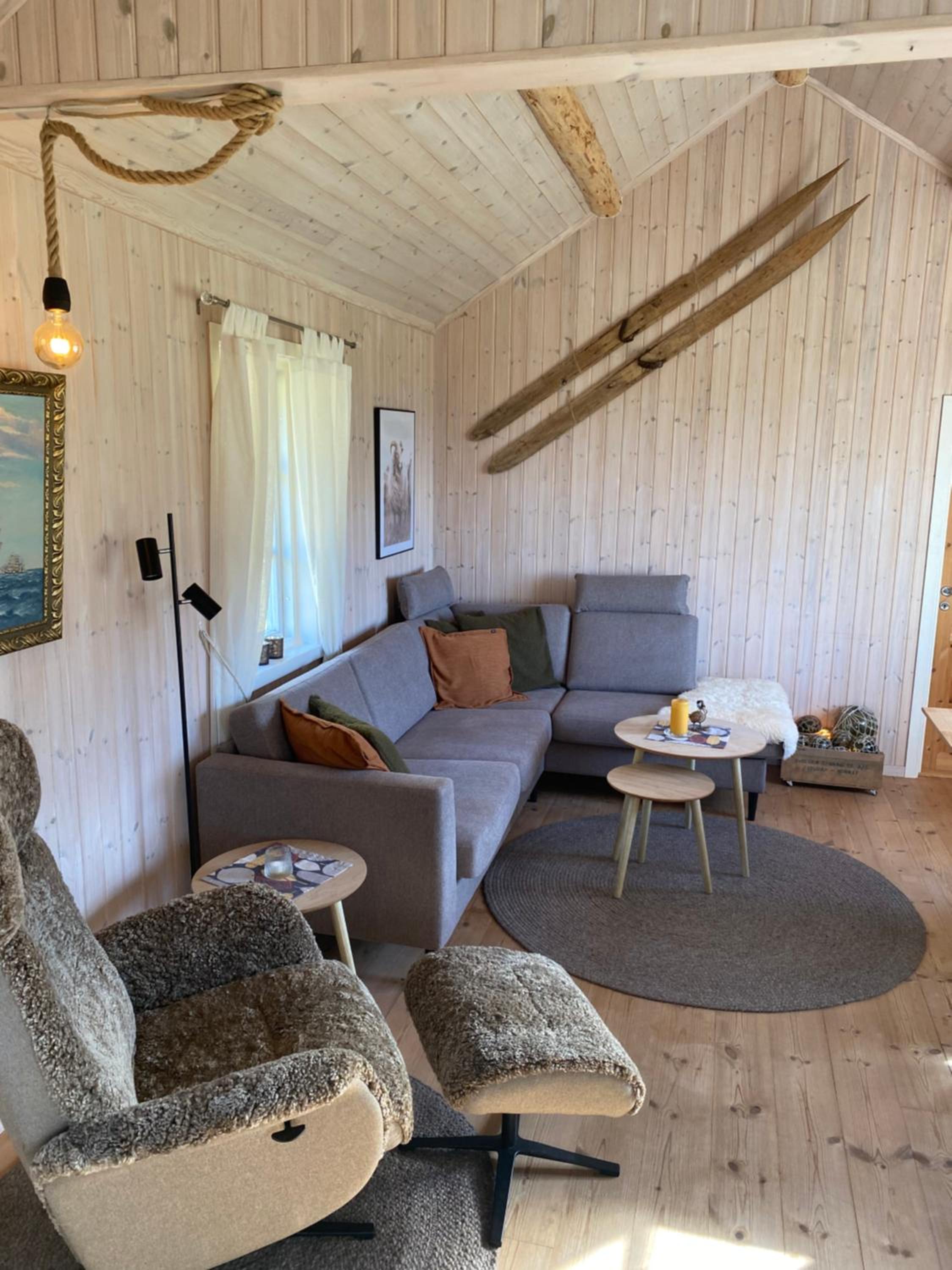 One-Bedroom House photo 1