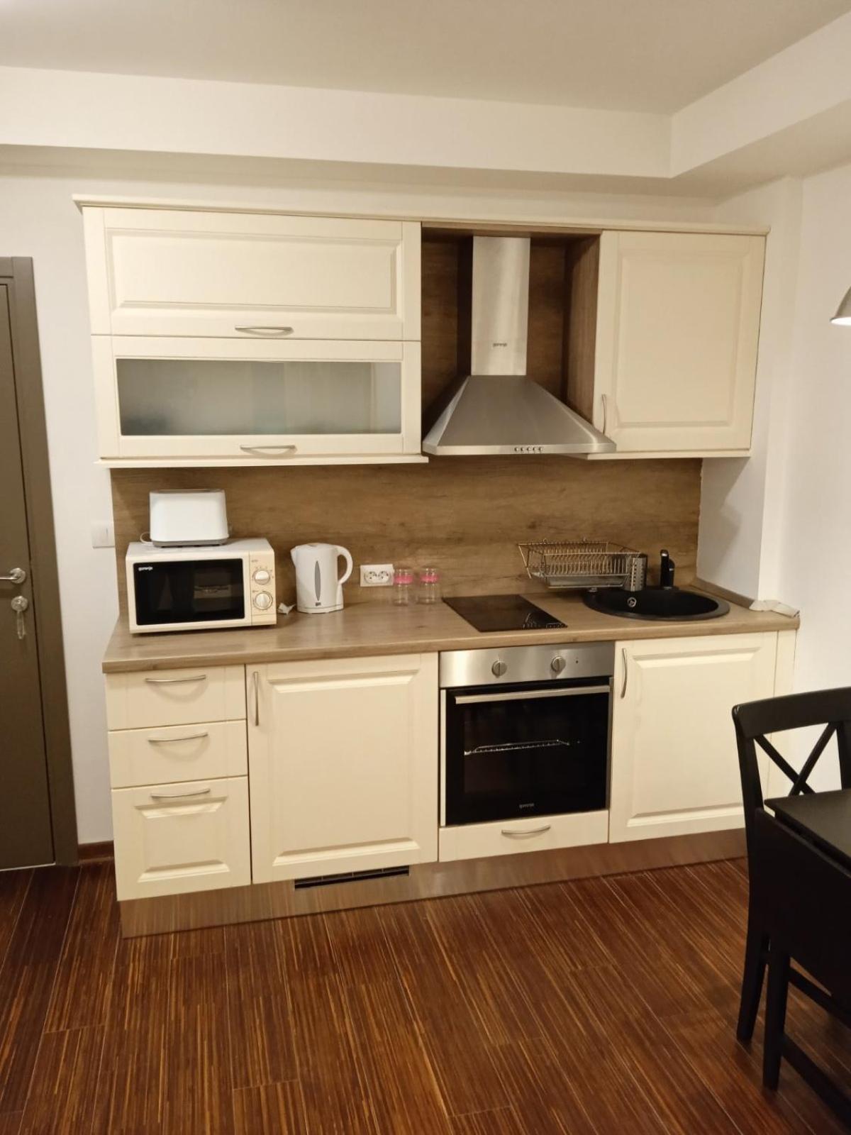 Apartment photo 3
