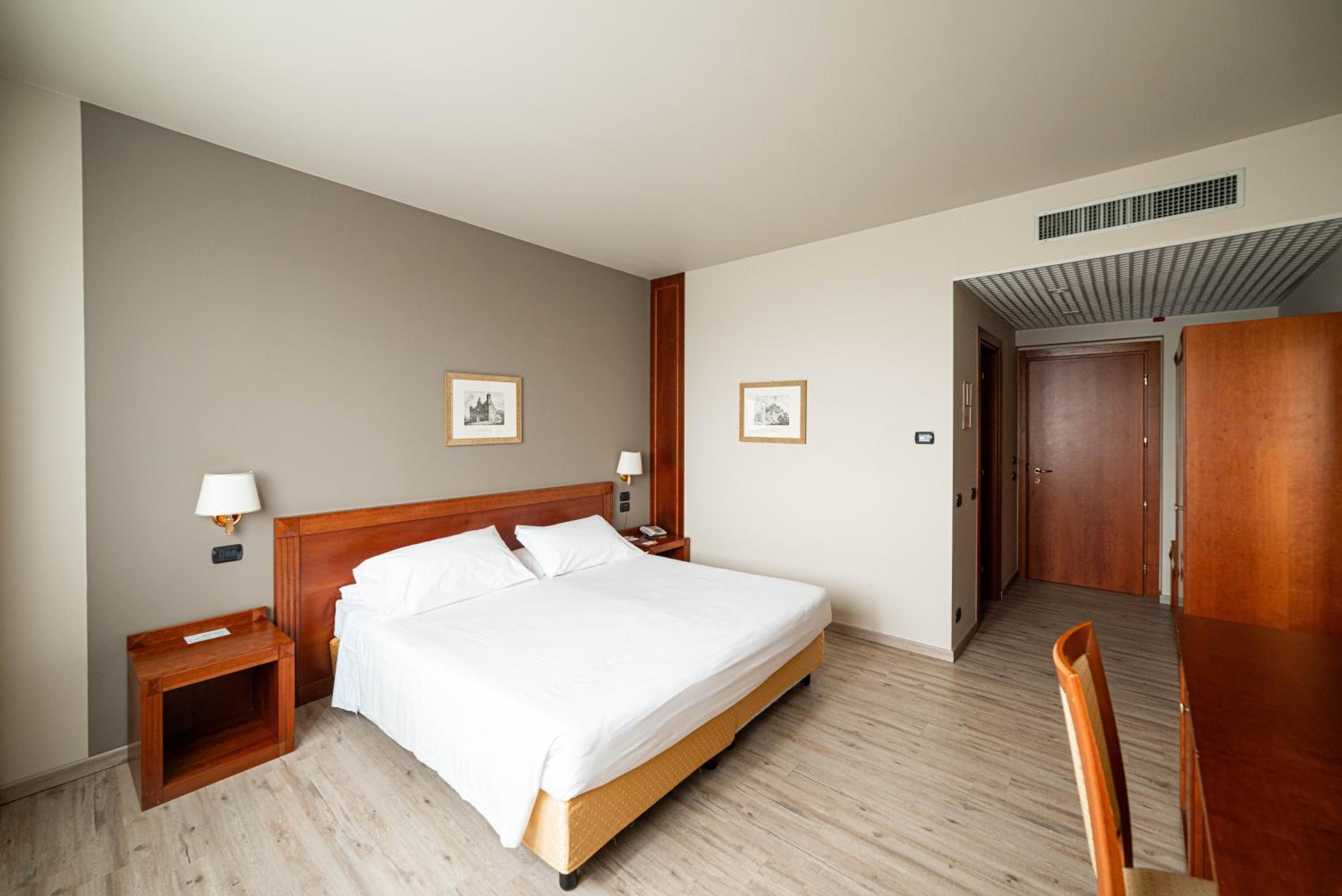 Superior Room - Photo 5