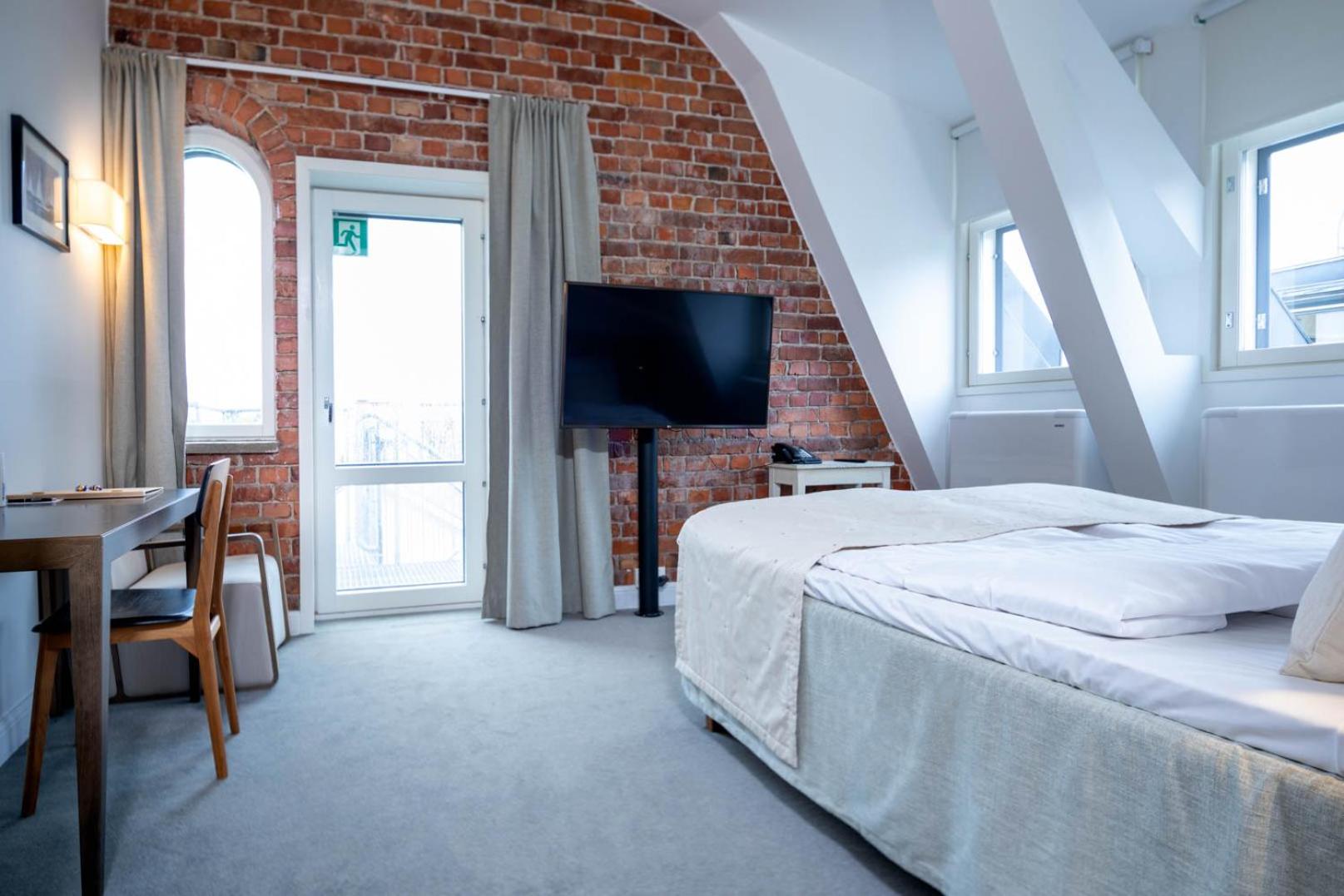 Standard Double or Twin Room photo 1