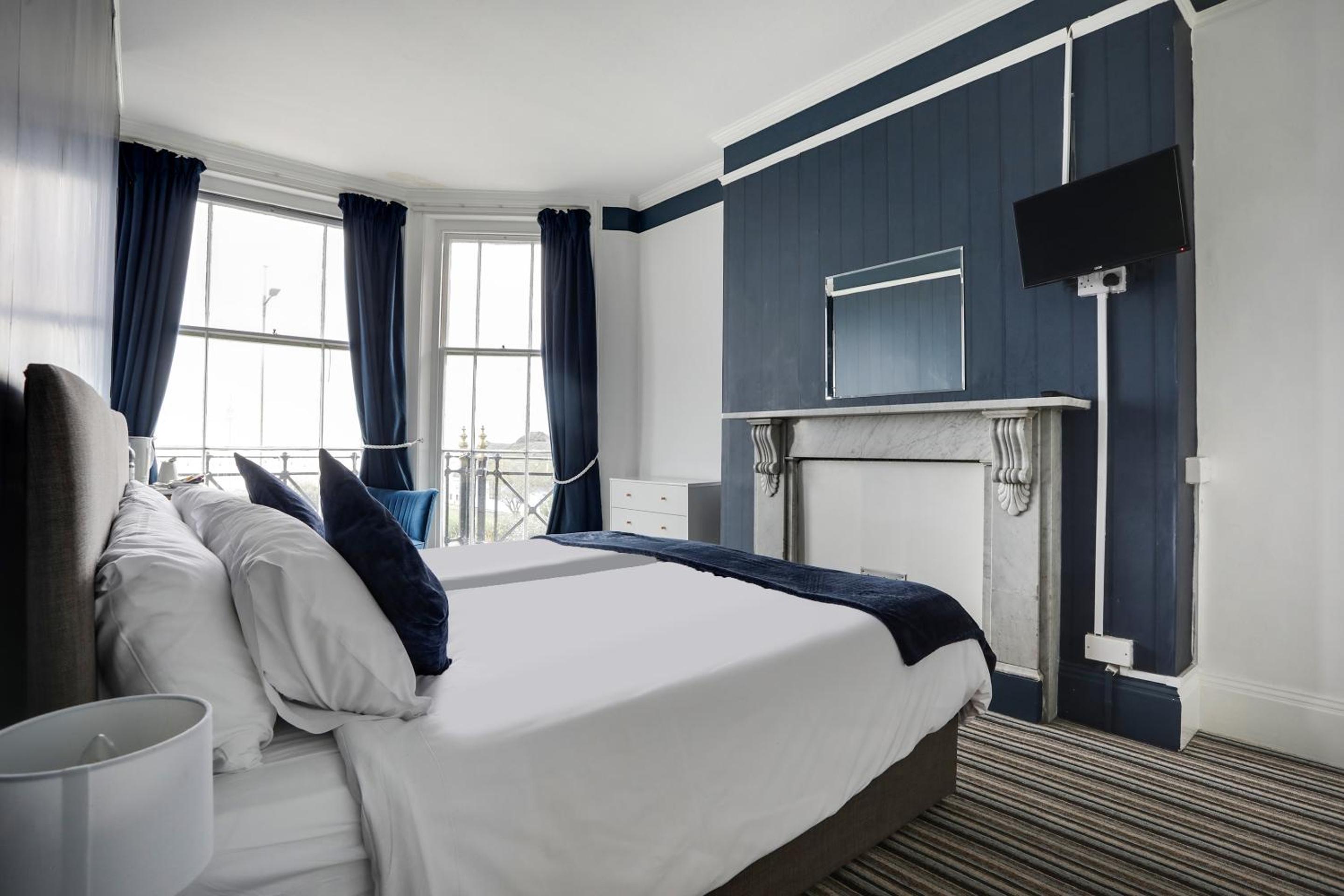 Standard Double Room photo 2