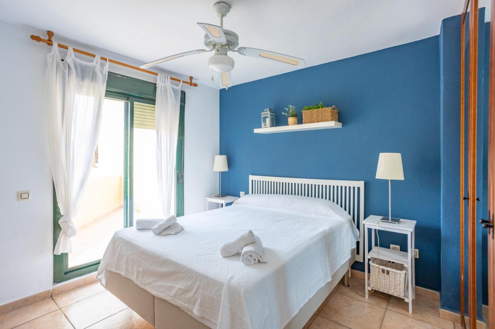 Deluxe Two-Bedroom Apartment with Garden View photo 3