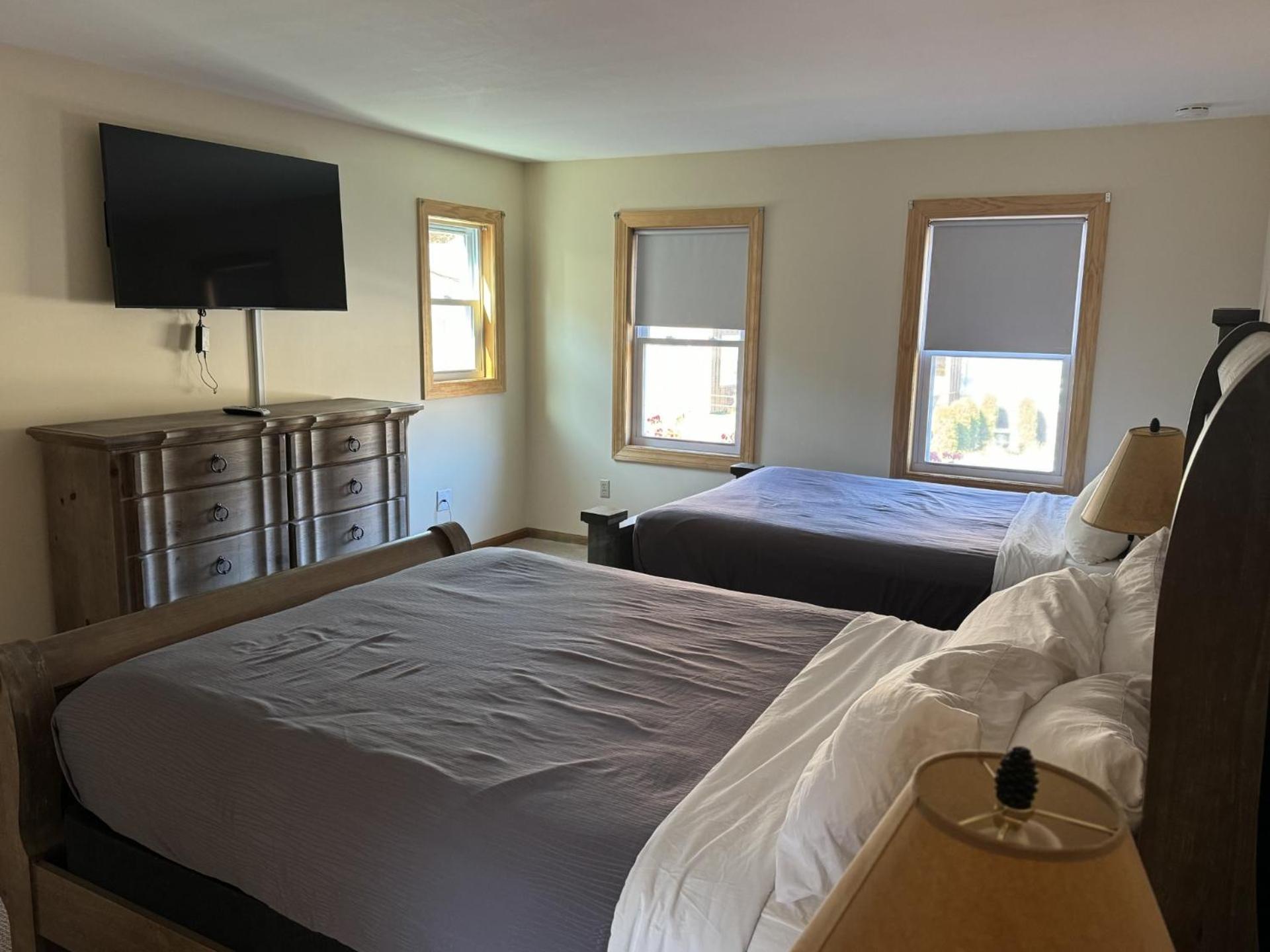 Four-Bedroom House photo 3