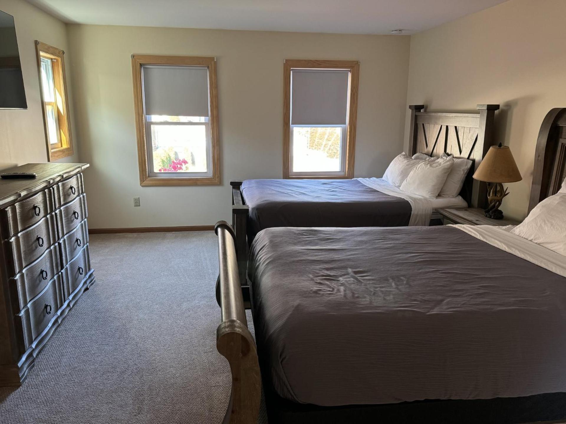 Four-Bedroom House photo 2