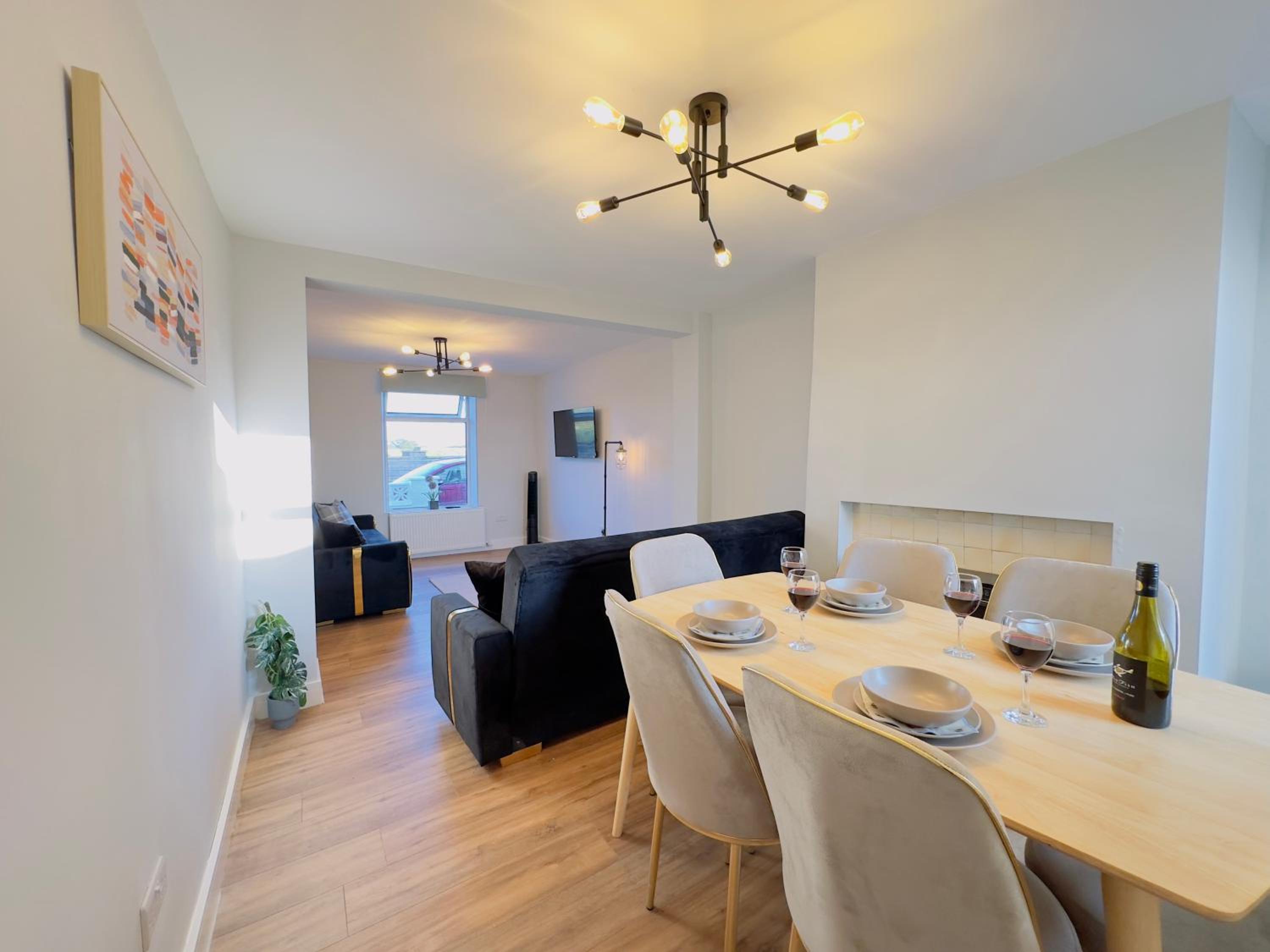 Three-Bedroom House photo 2