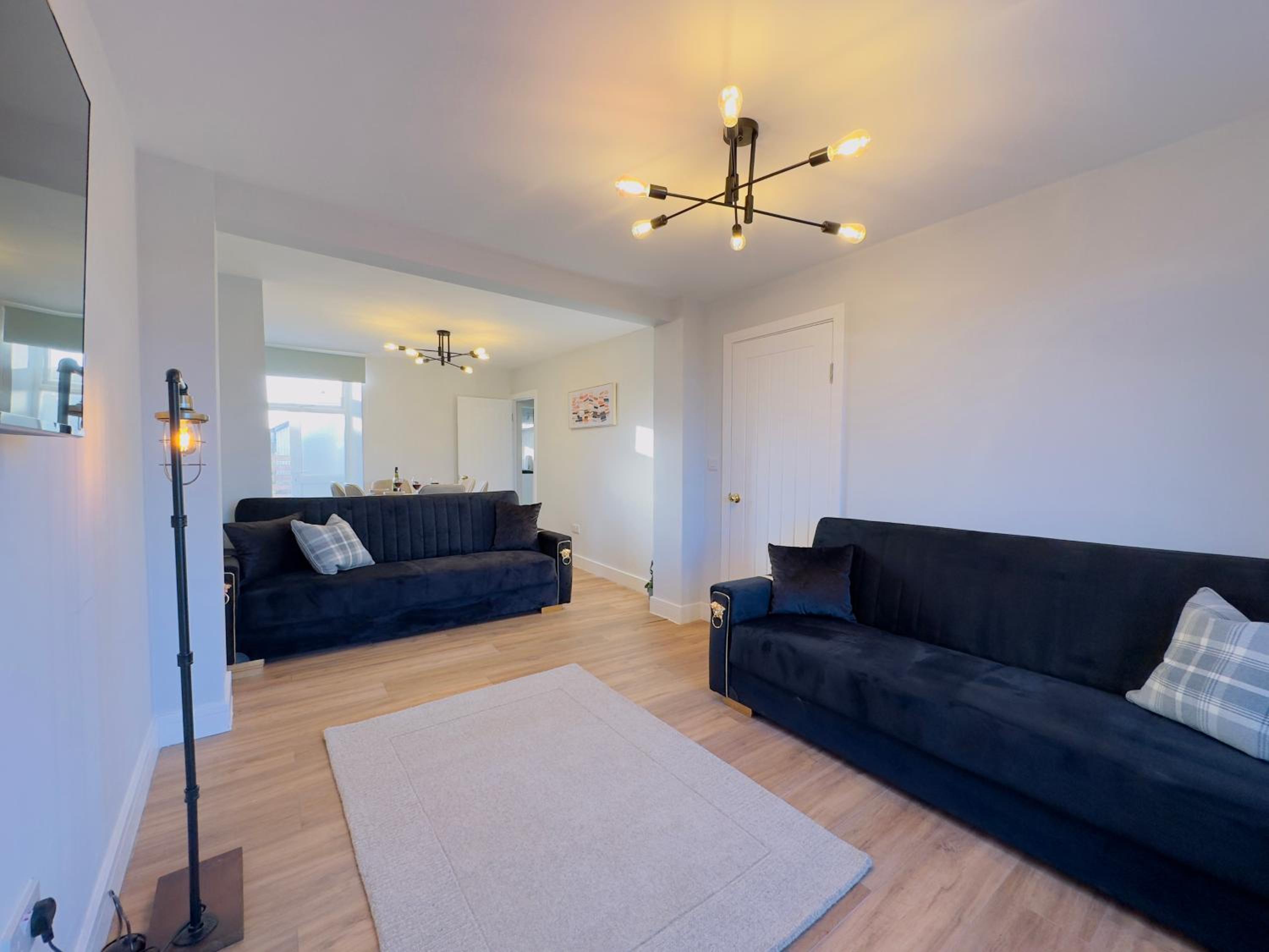 Three-Bedroom House photo 3